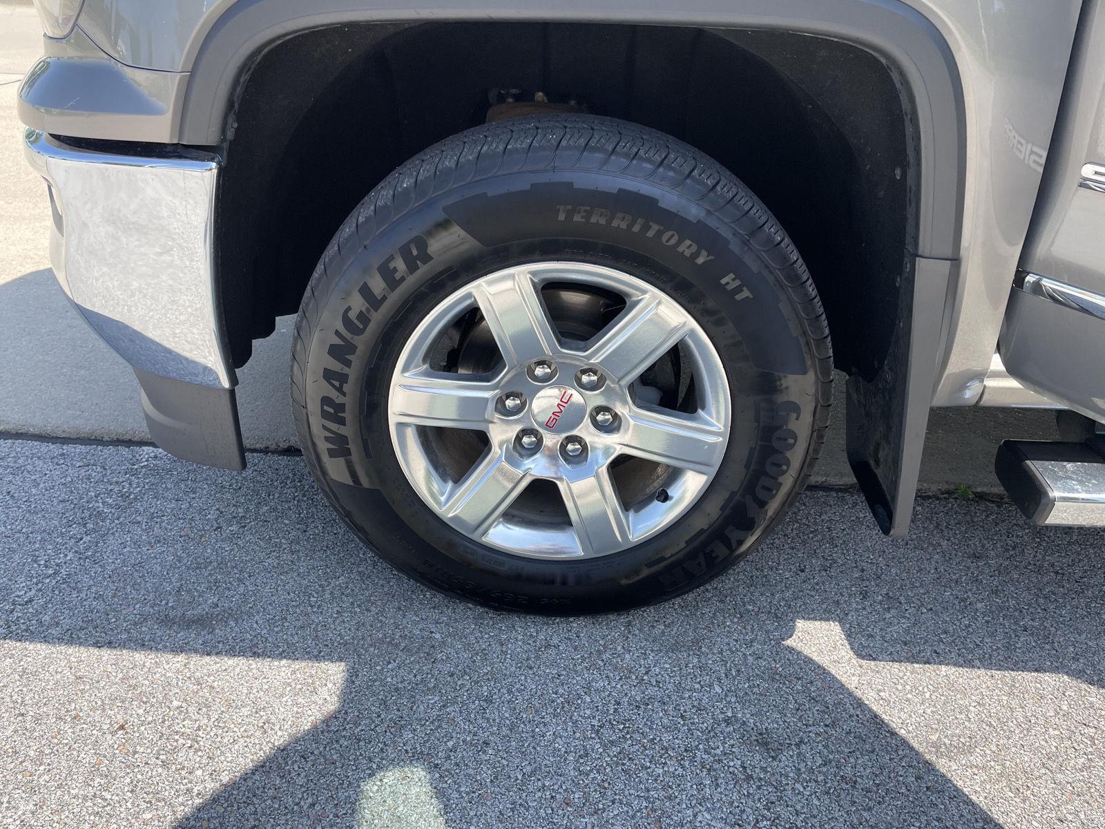 Vehicle photo 10