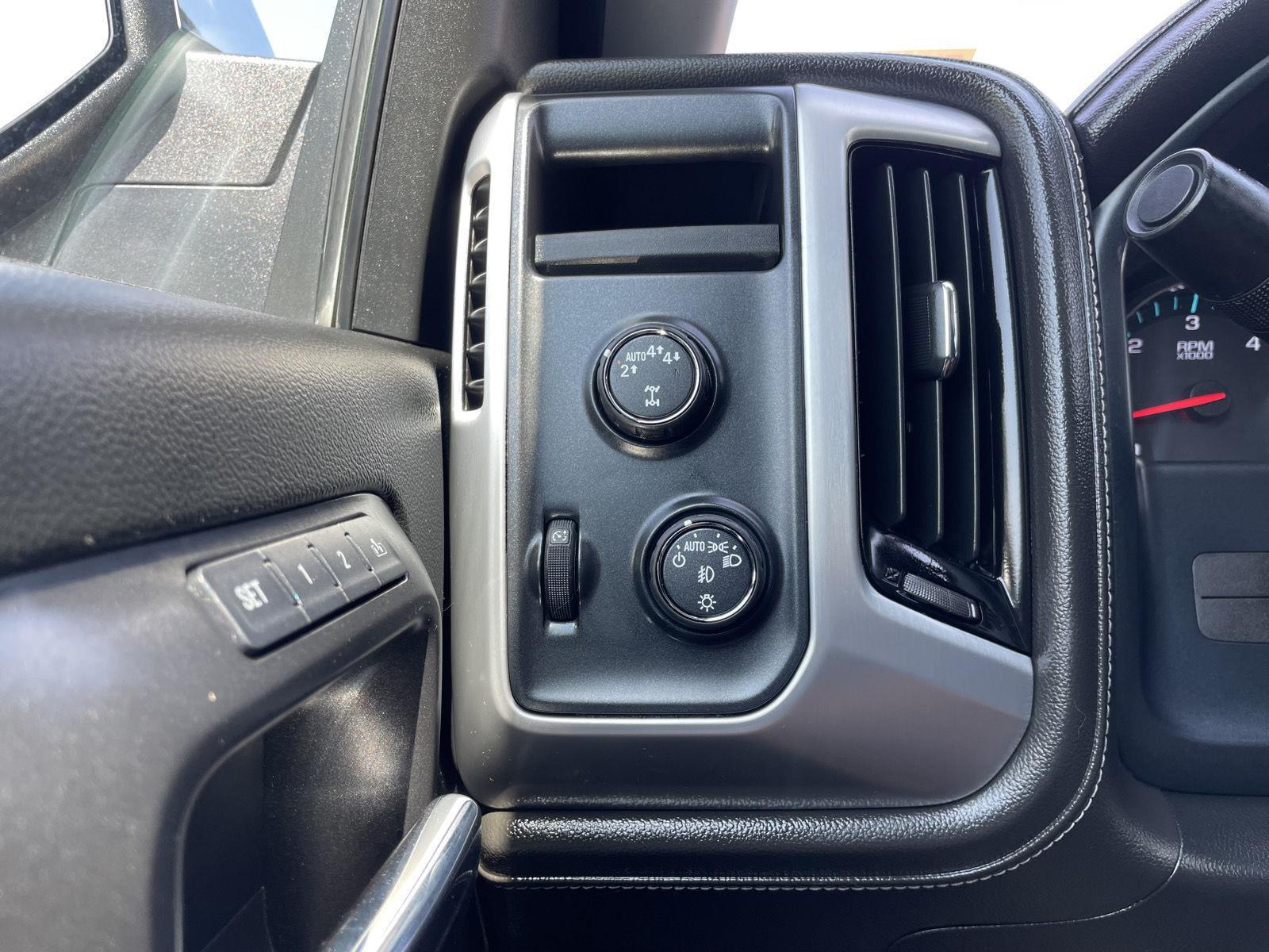 Vehicle photo 16