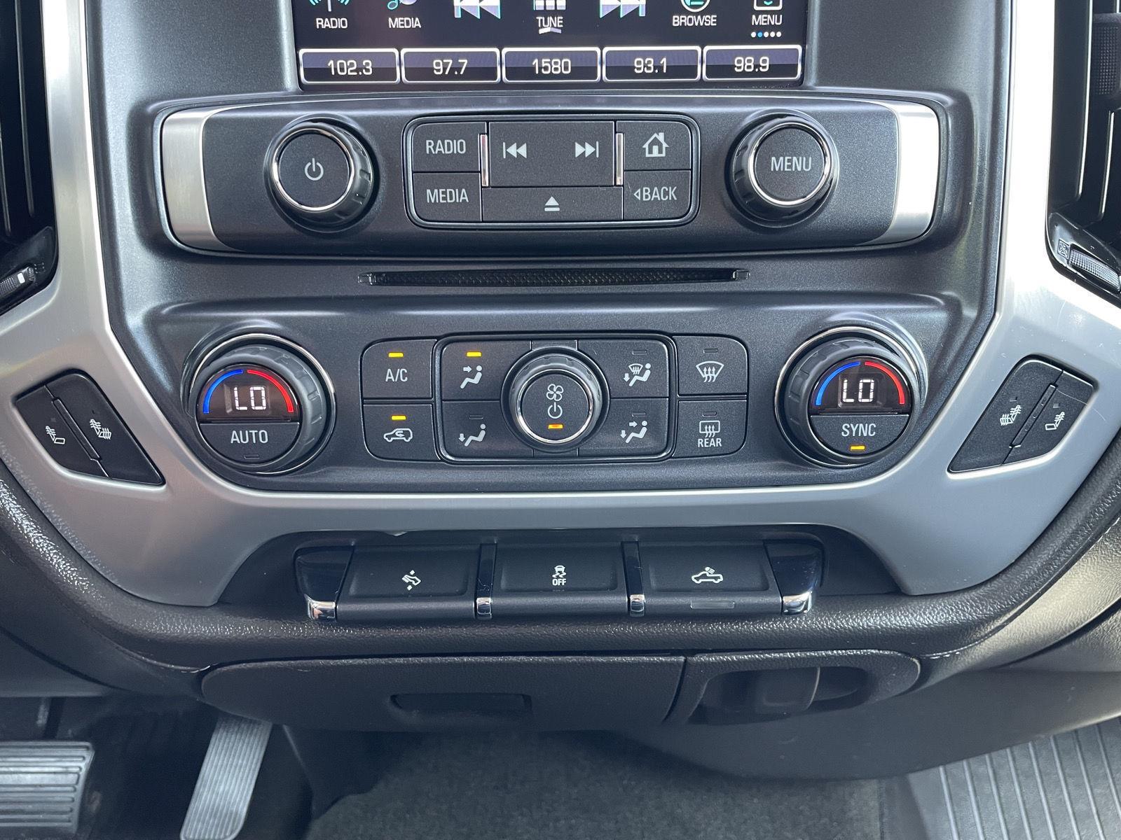 Vehicle photo 25