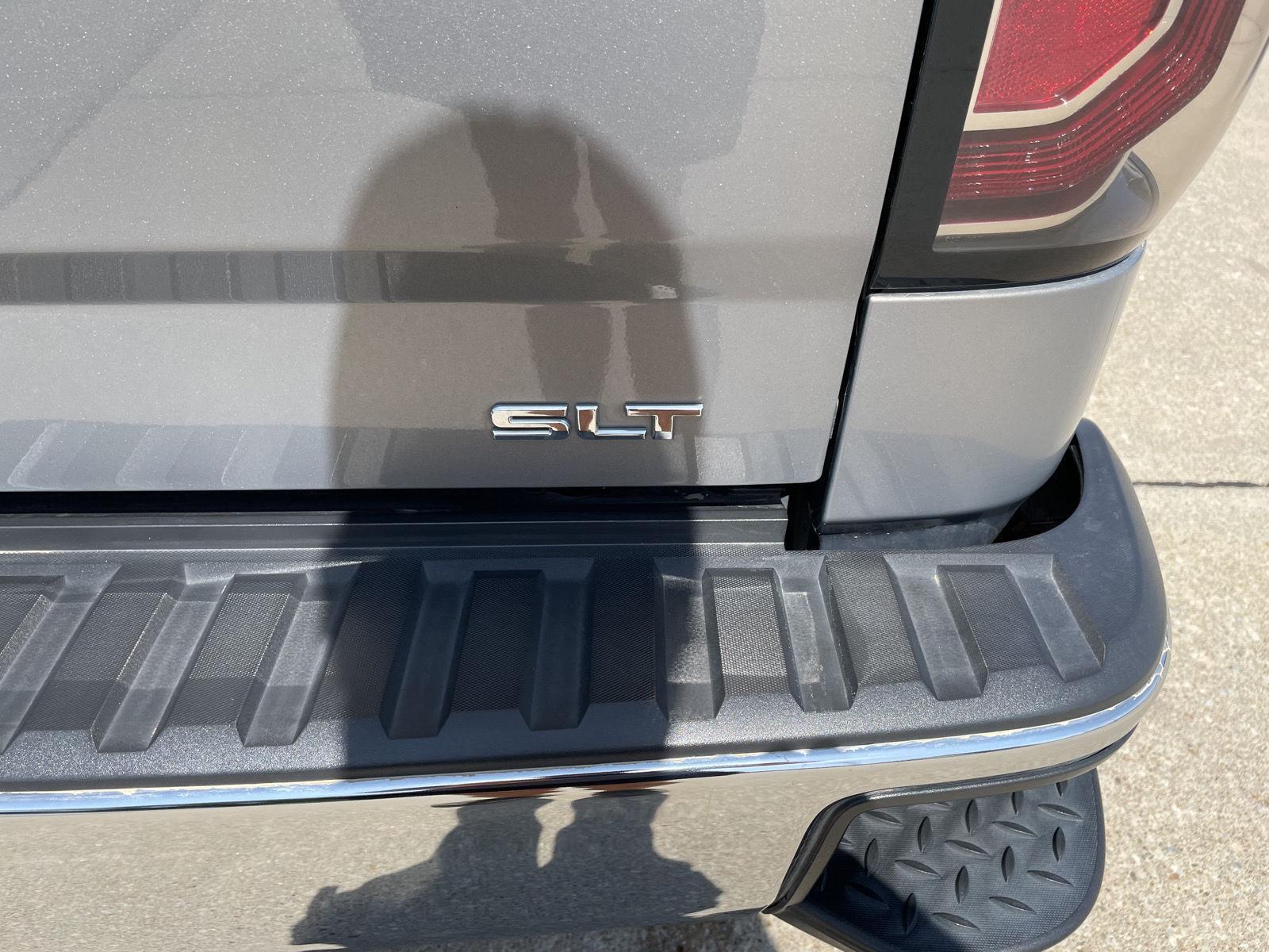 Vehicle photo 37