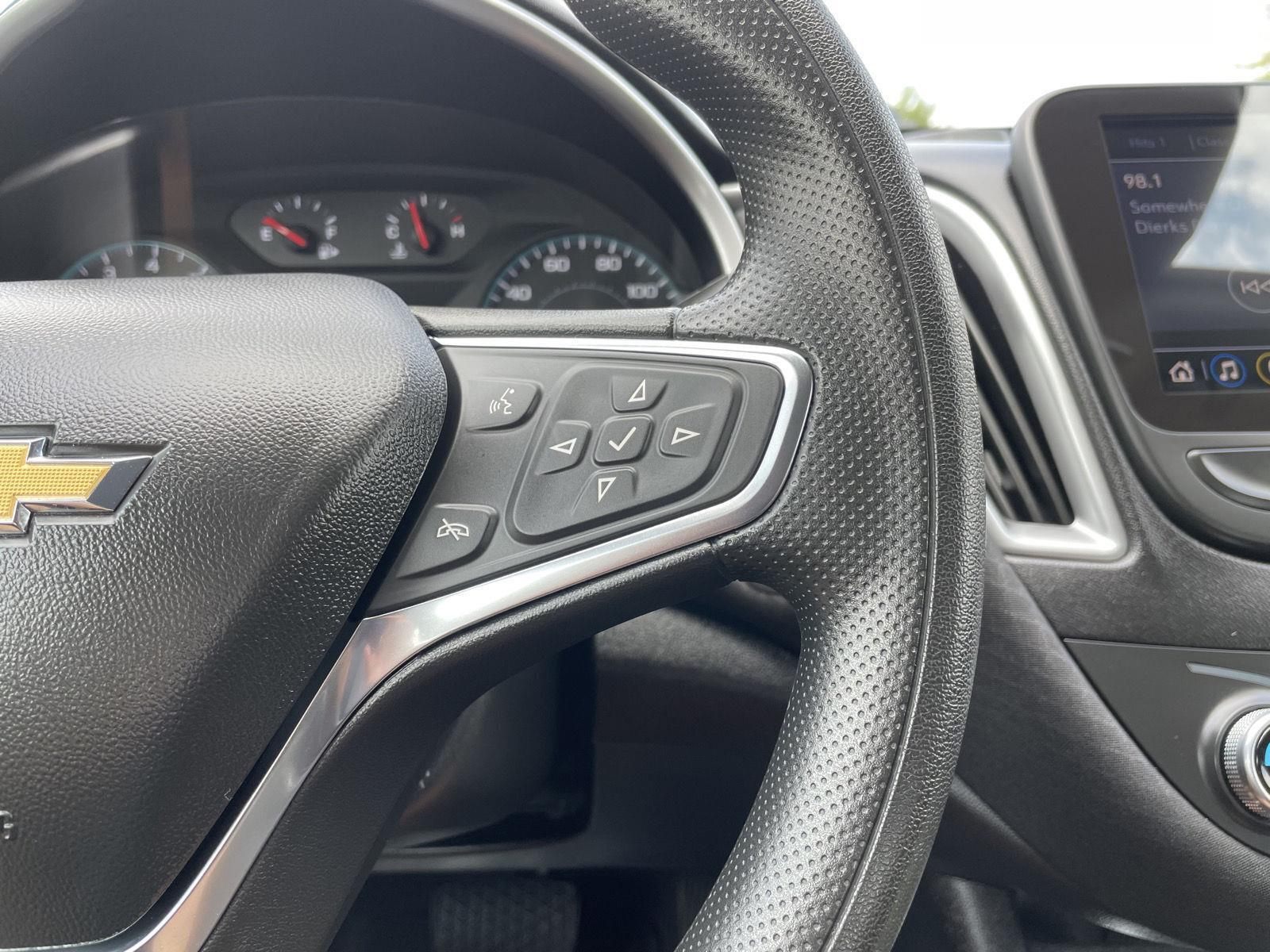 Vehicle photo 14