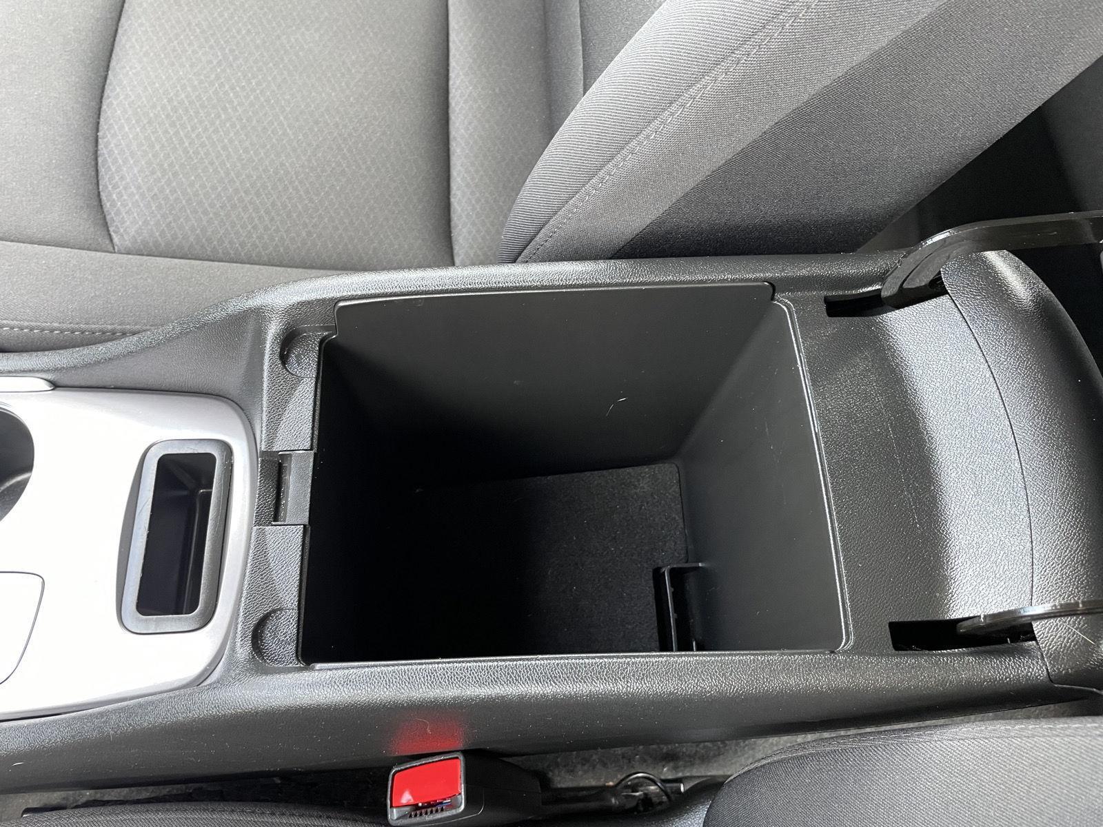 Vehicle photo 31
