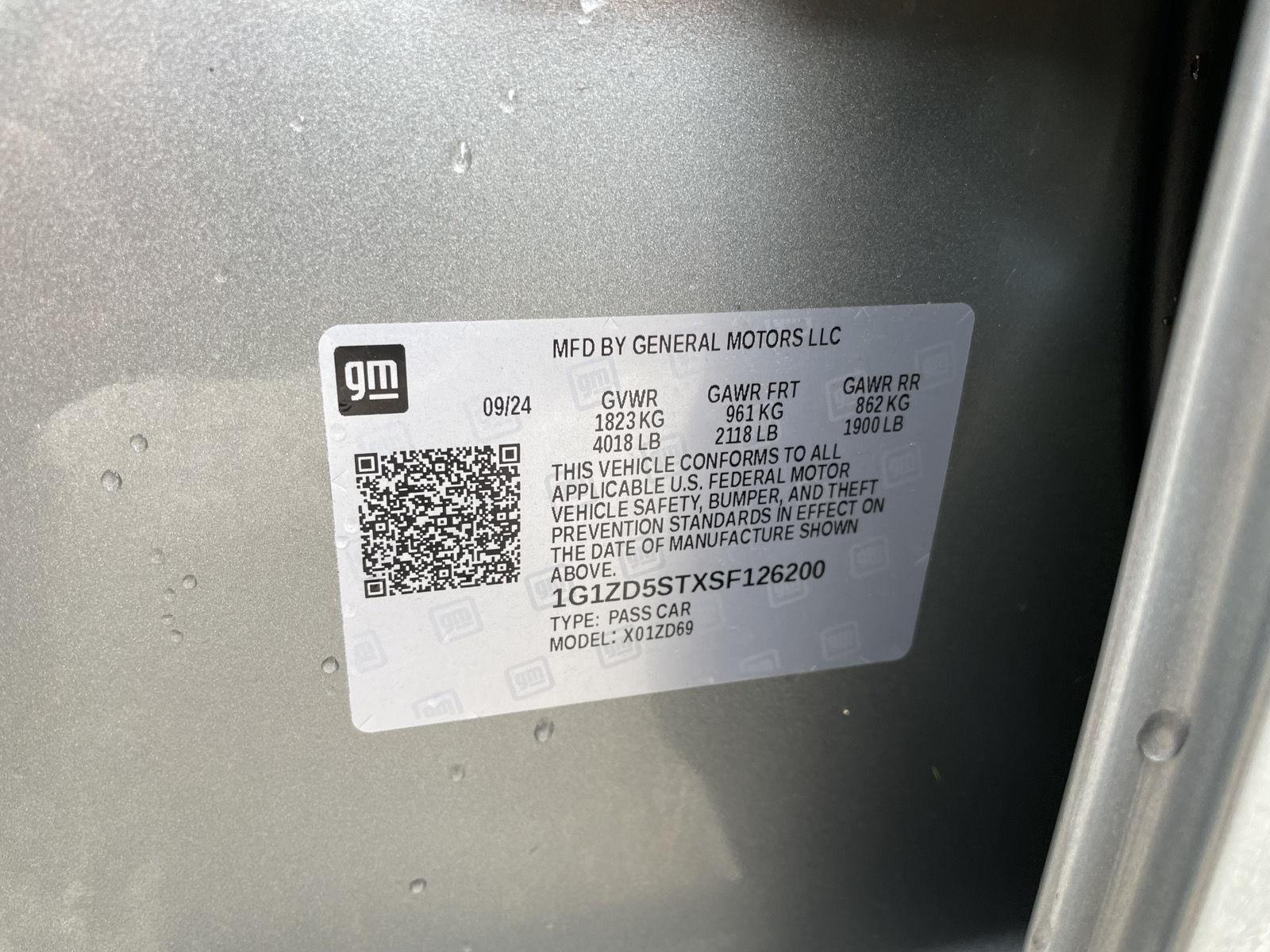 Vehicle photo 32