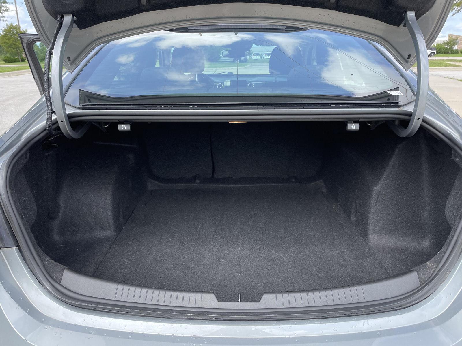 Vehicle photo 35