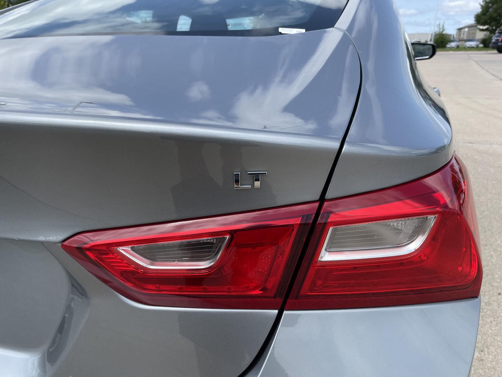 Vehicle photo 37