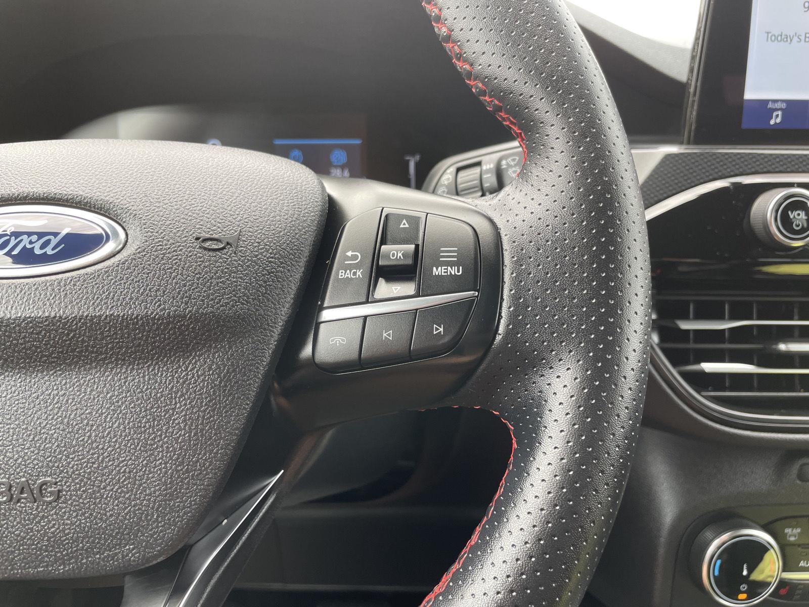Vehicle photo 14