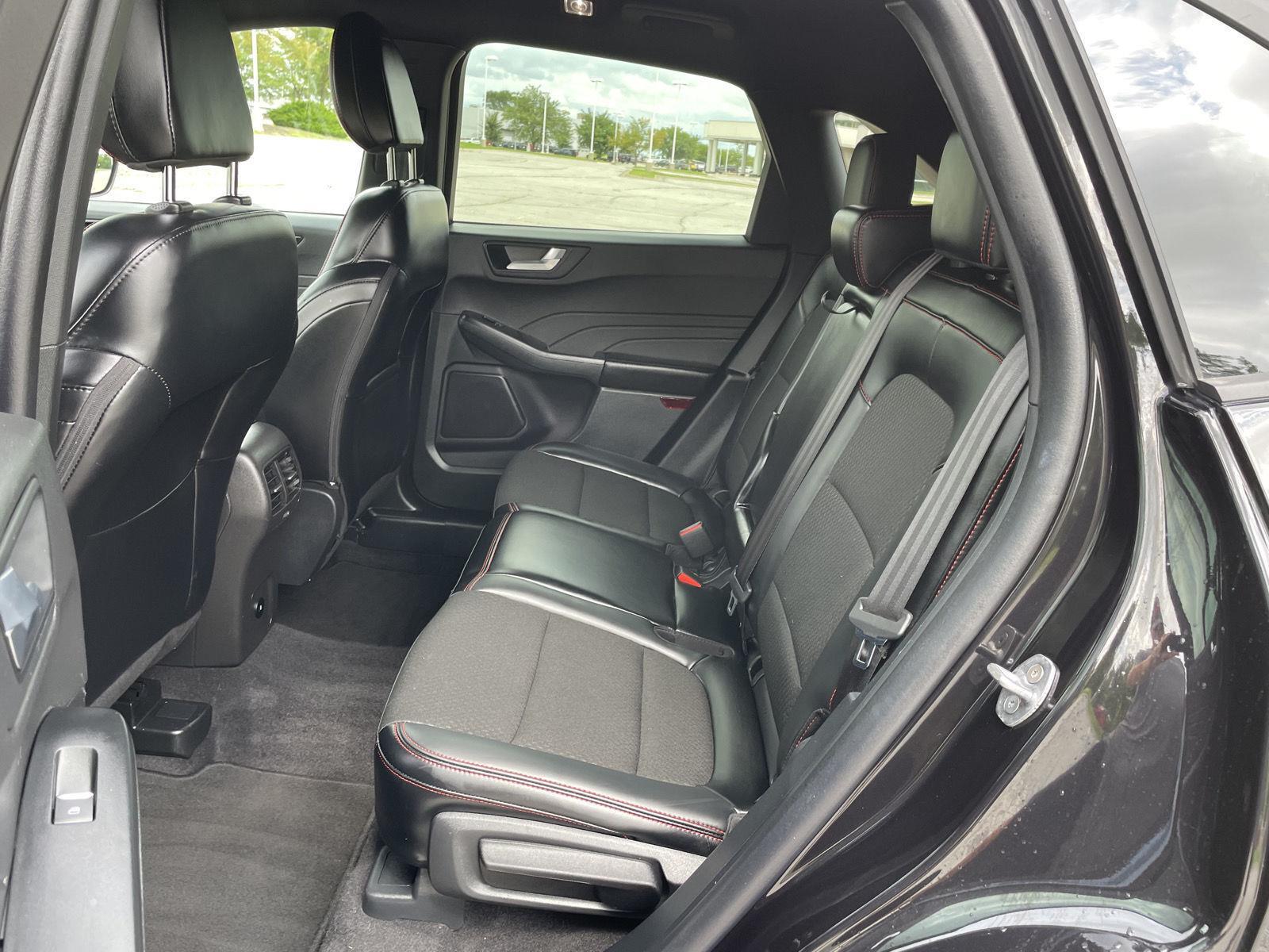 Vehicle photo 20