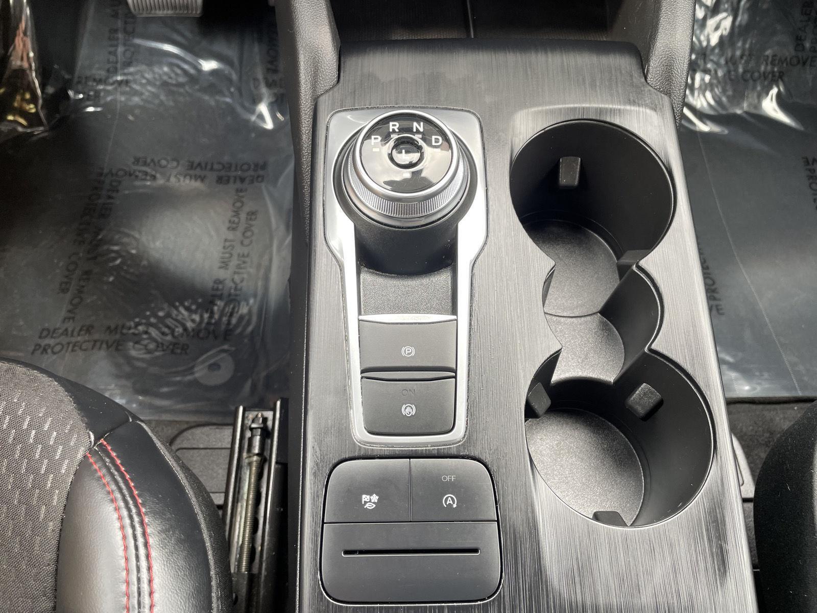 Vehicle photo 30