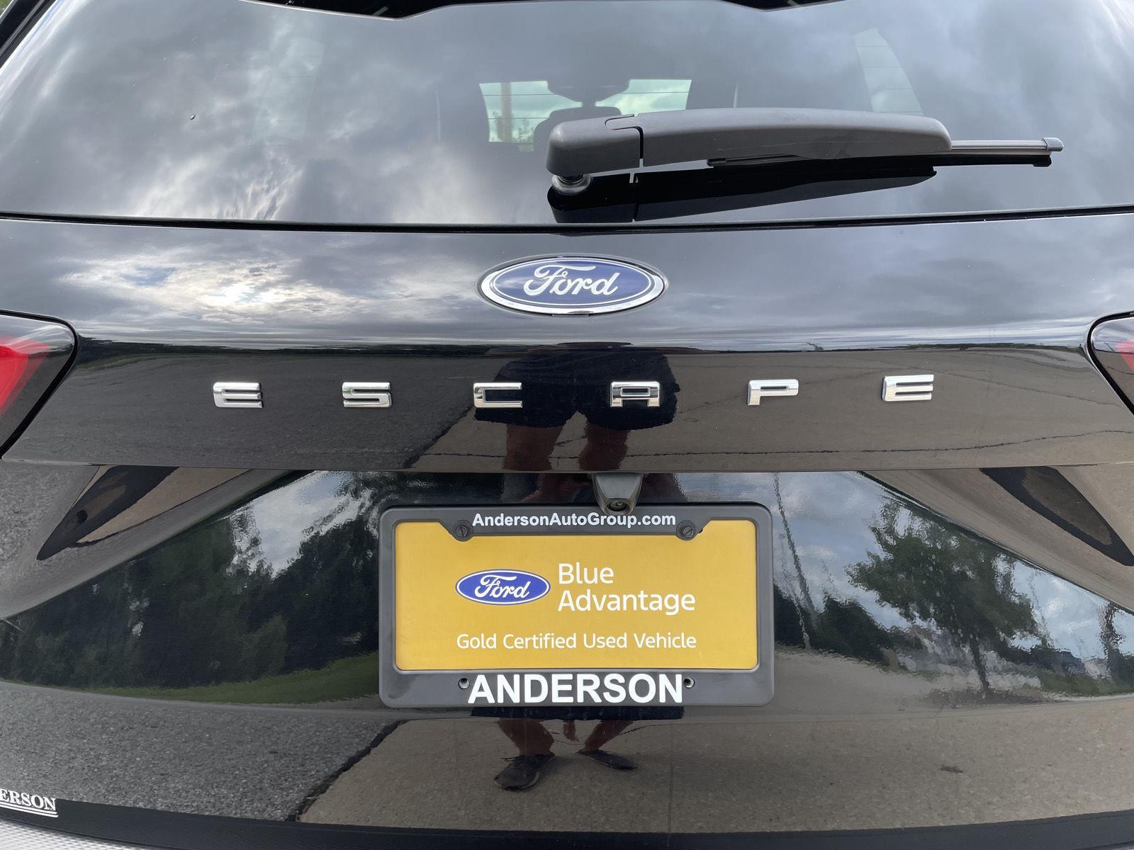 Vehicle photo 37