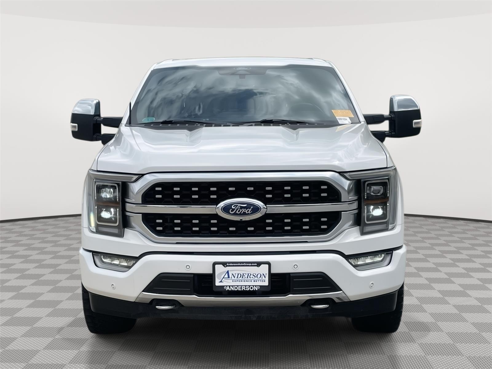 Vehicle photo 4