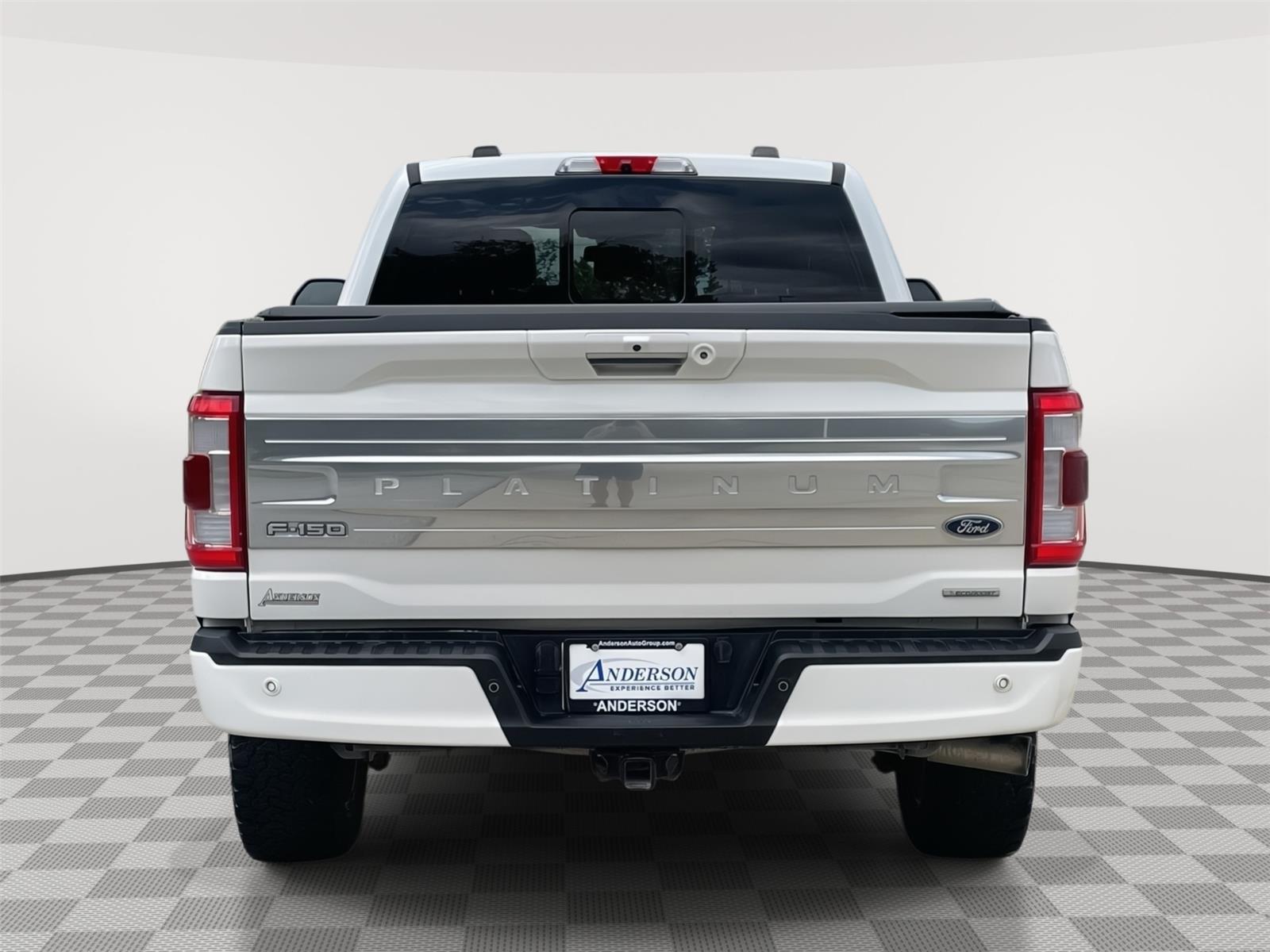 Vehicle photo 8