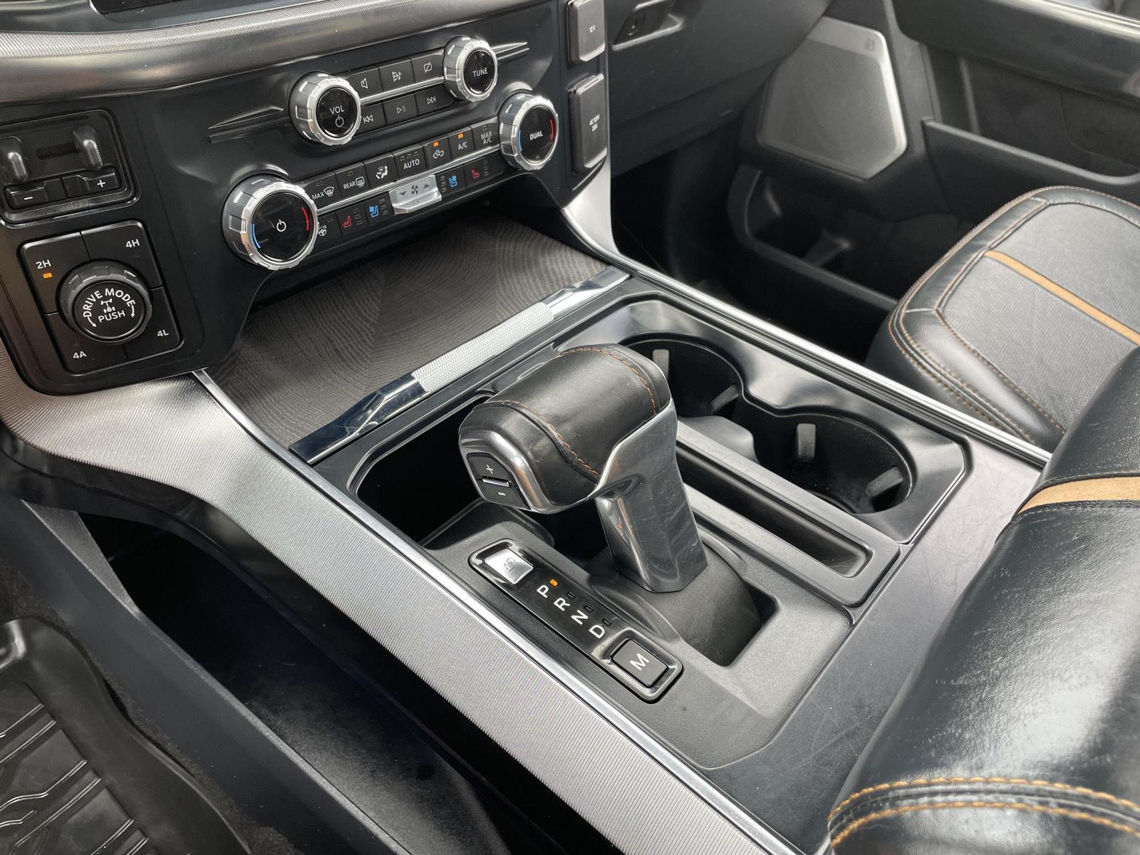 Vehicle photo 37