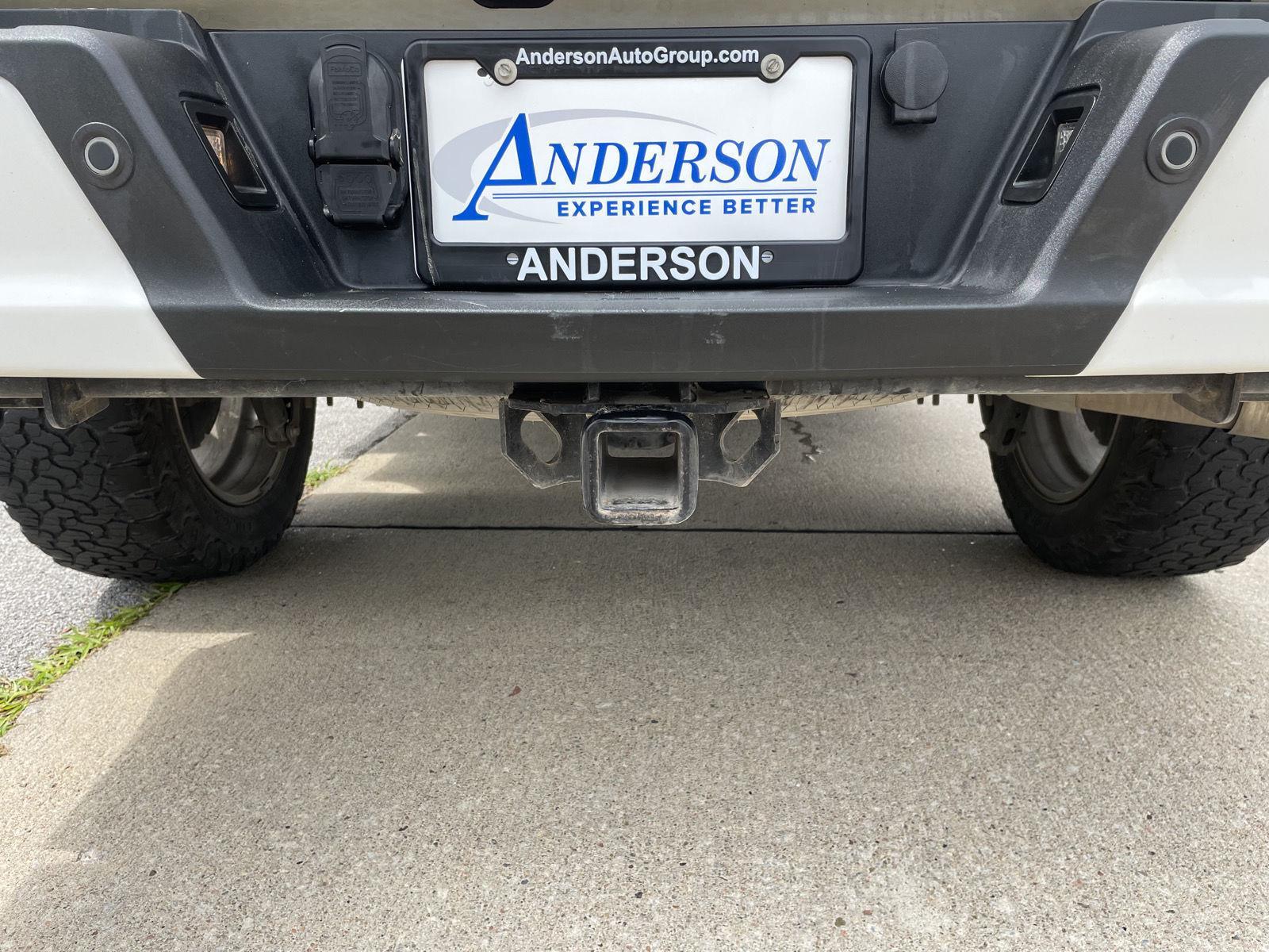 Vehicle photo 43