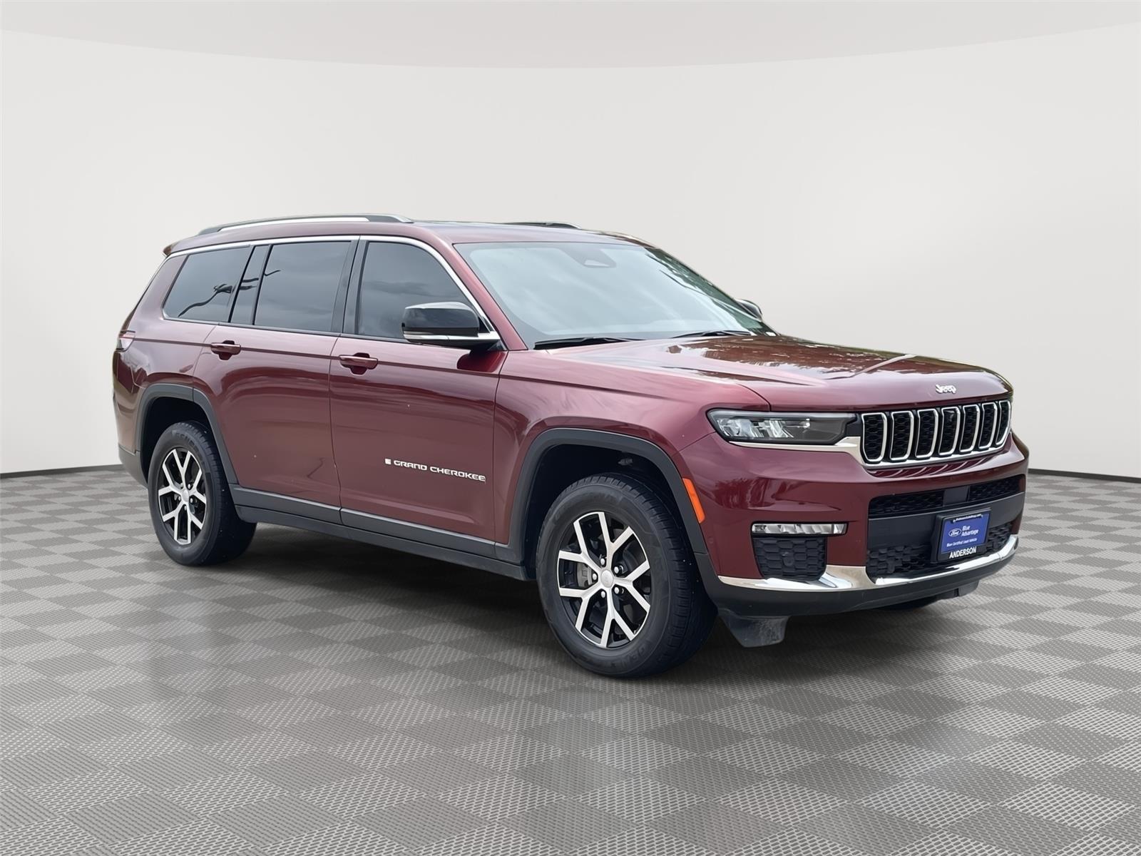 Vehicle photo 5