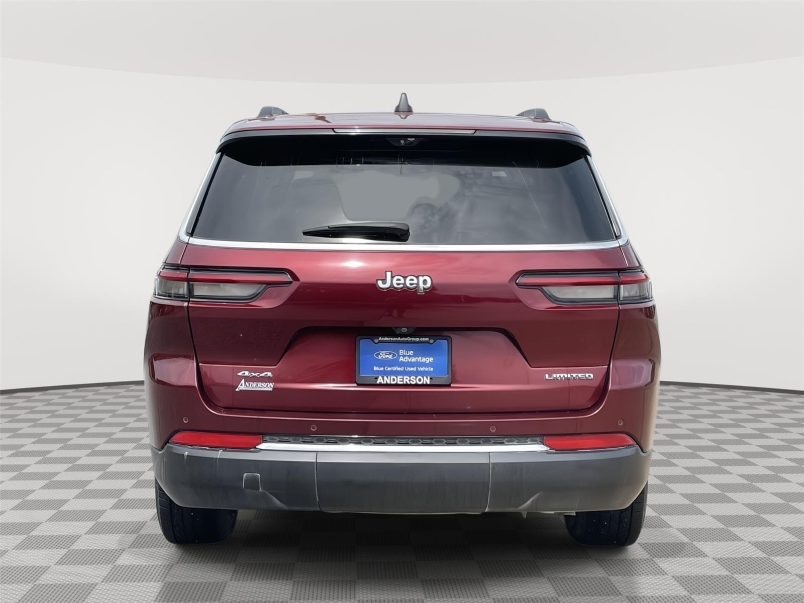 Vehicle photo 8