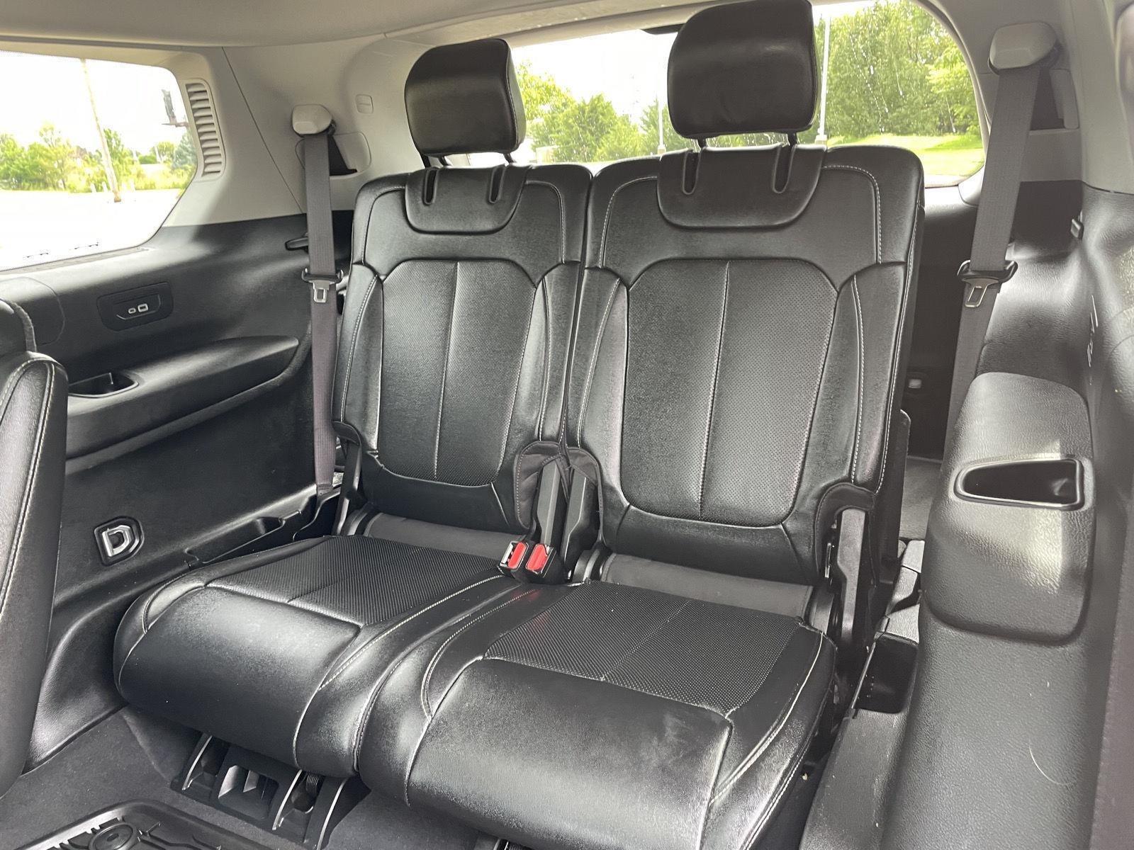 Vehicle photo 22