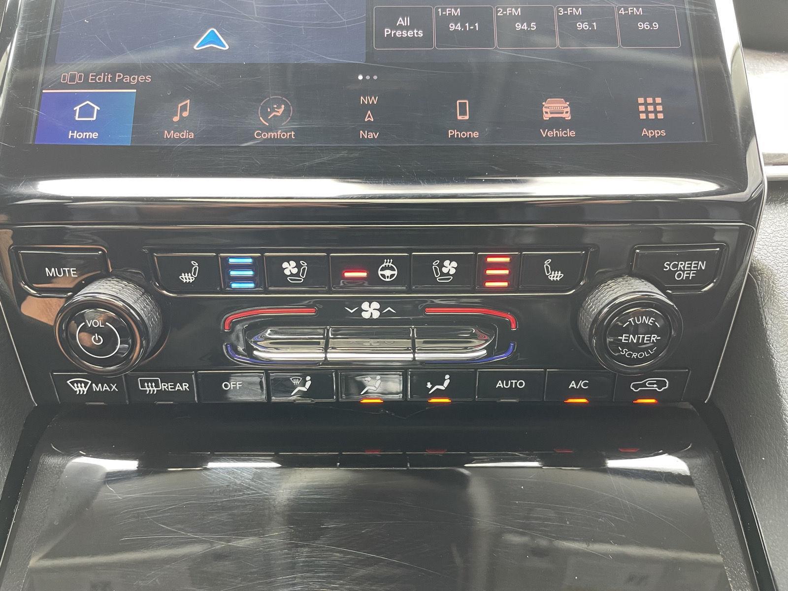 Vehicle photo 31