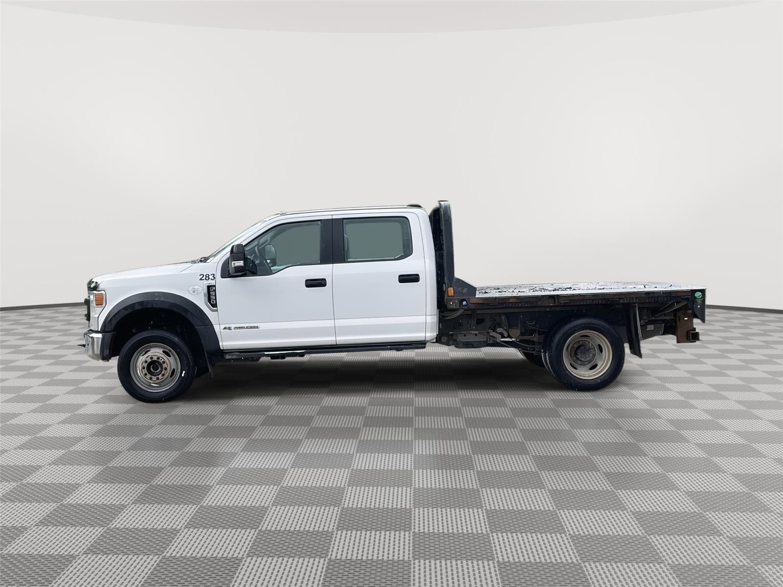 Vehicle photo 2