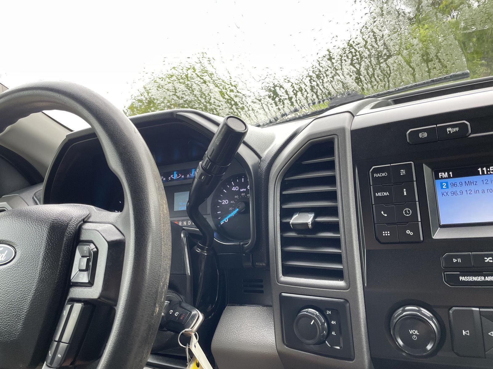 Vehicle photo 31