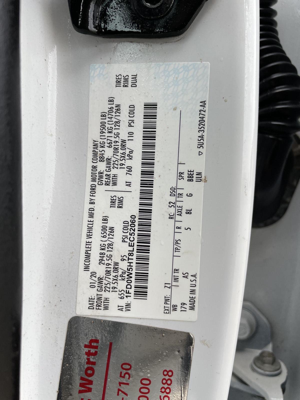 Vehicle photo 33