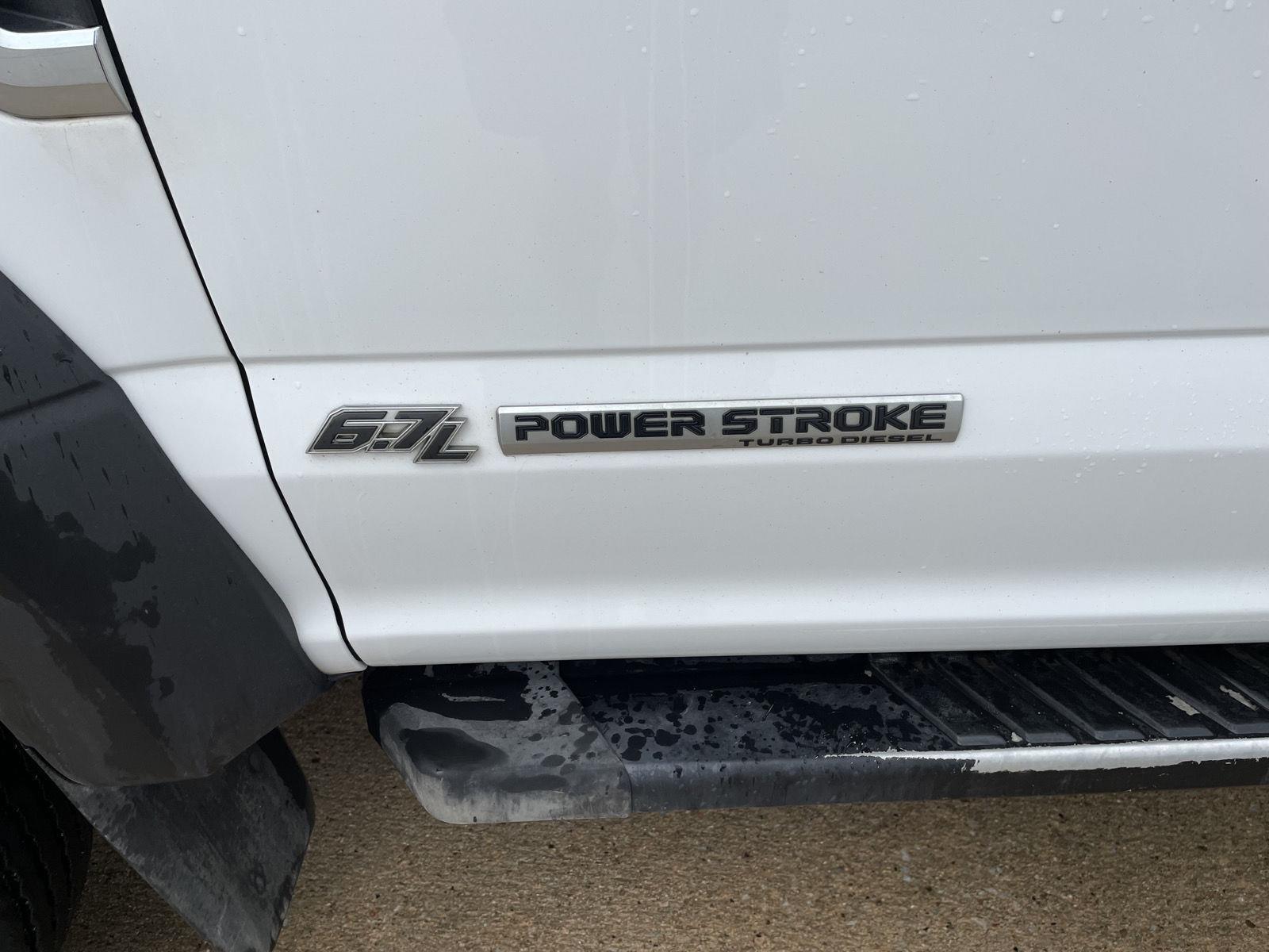 Vehicle photo 36
