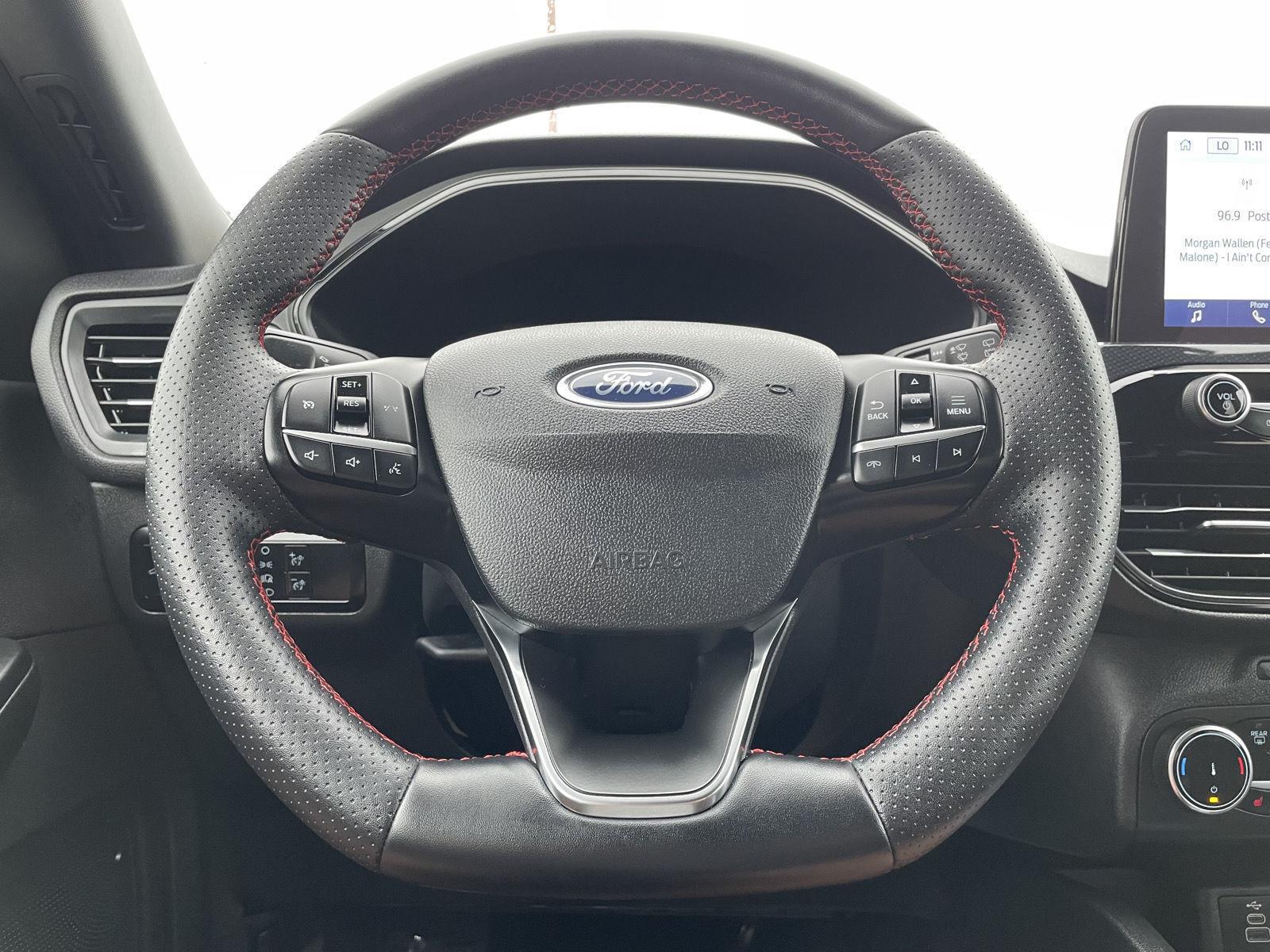 Vehicle photo 12