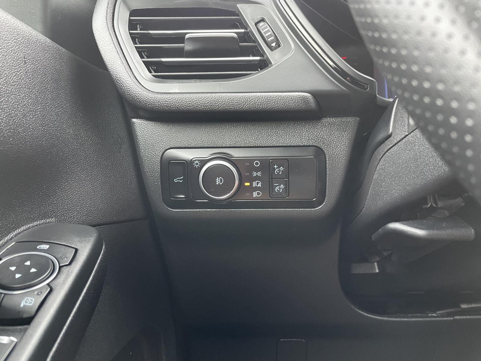 Vehicle photo 16