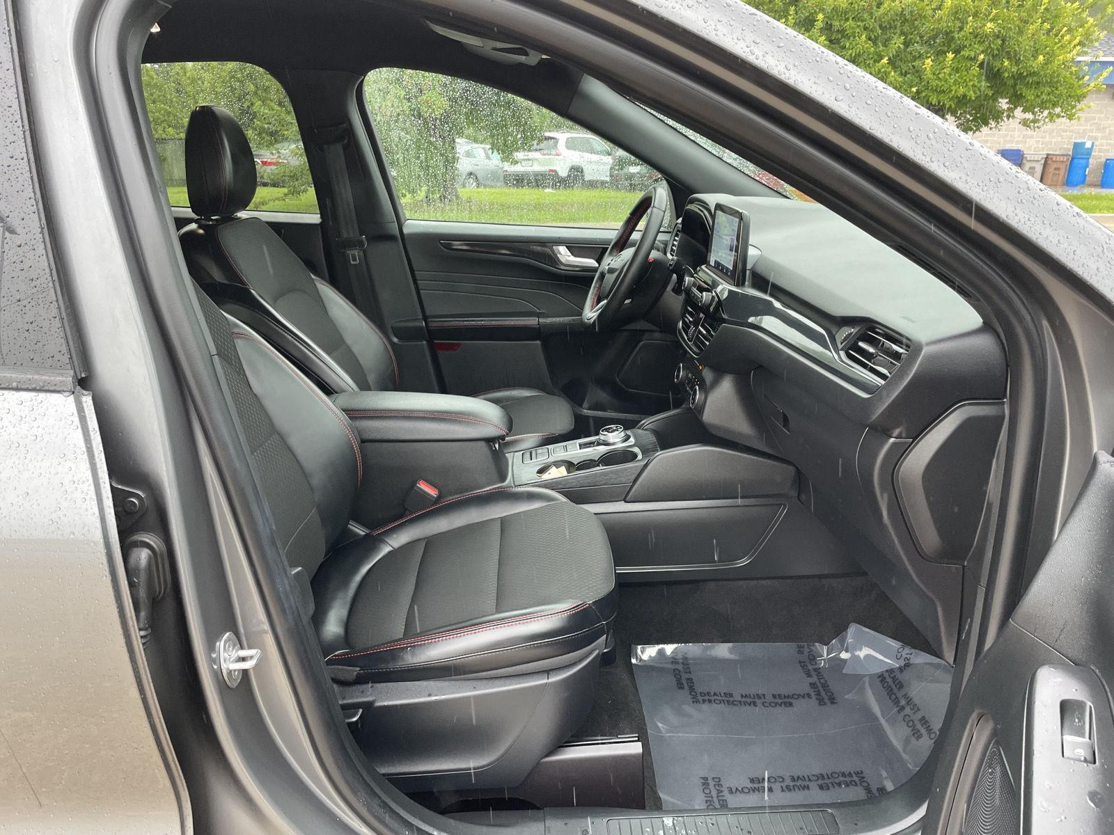 Vehicle photo 19