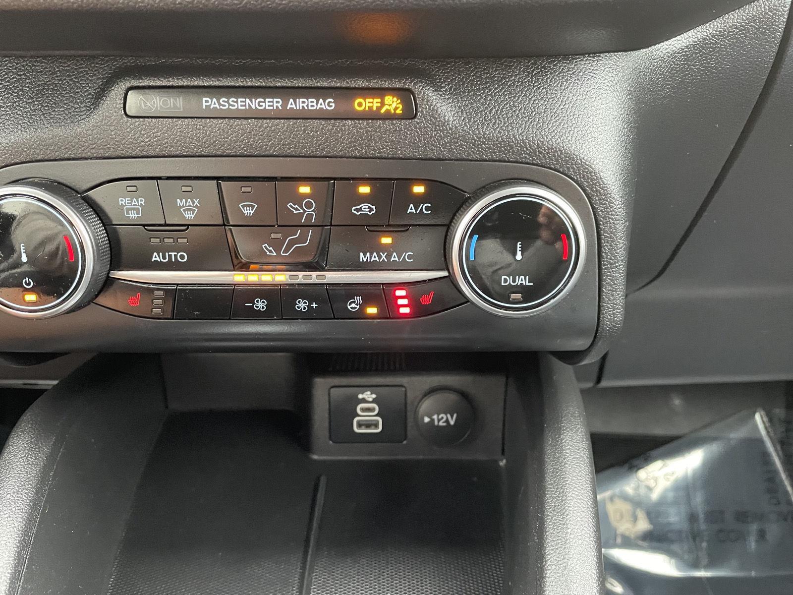 Vehicle photo 27