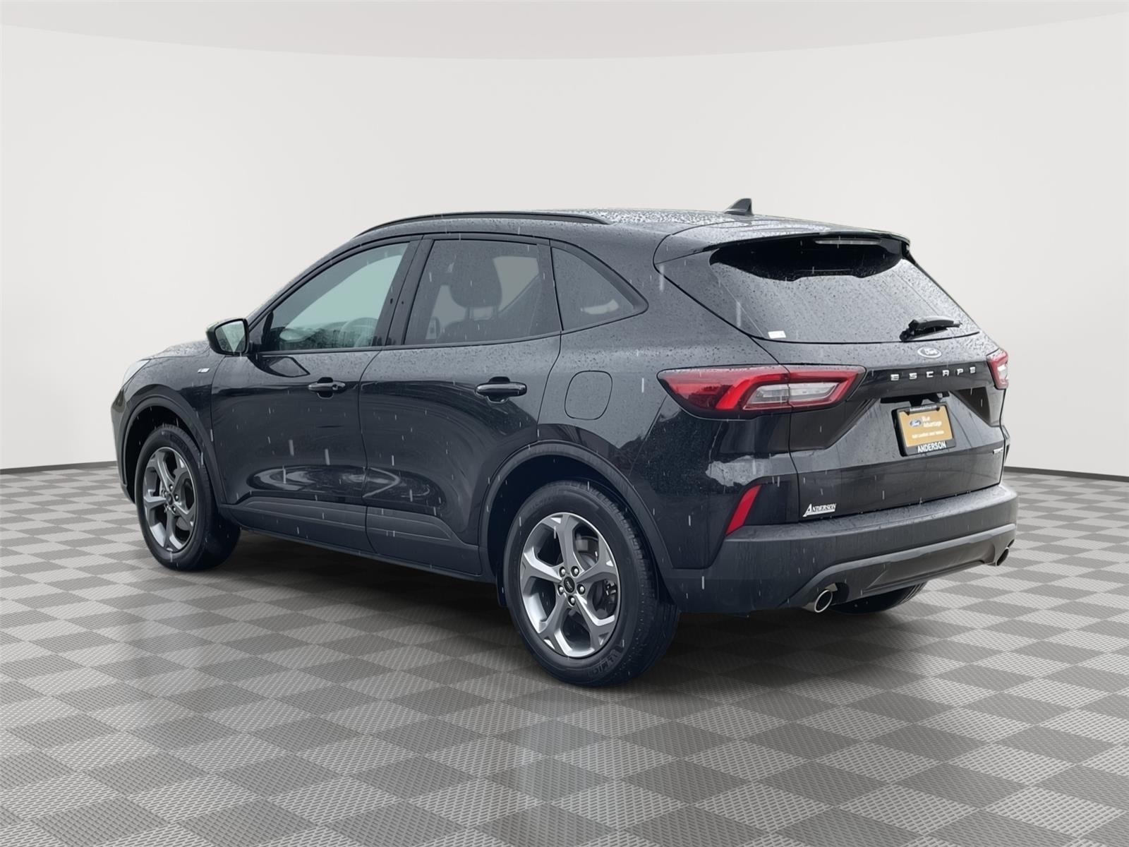 Vehicle photo 9