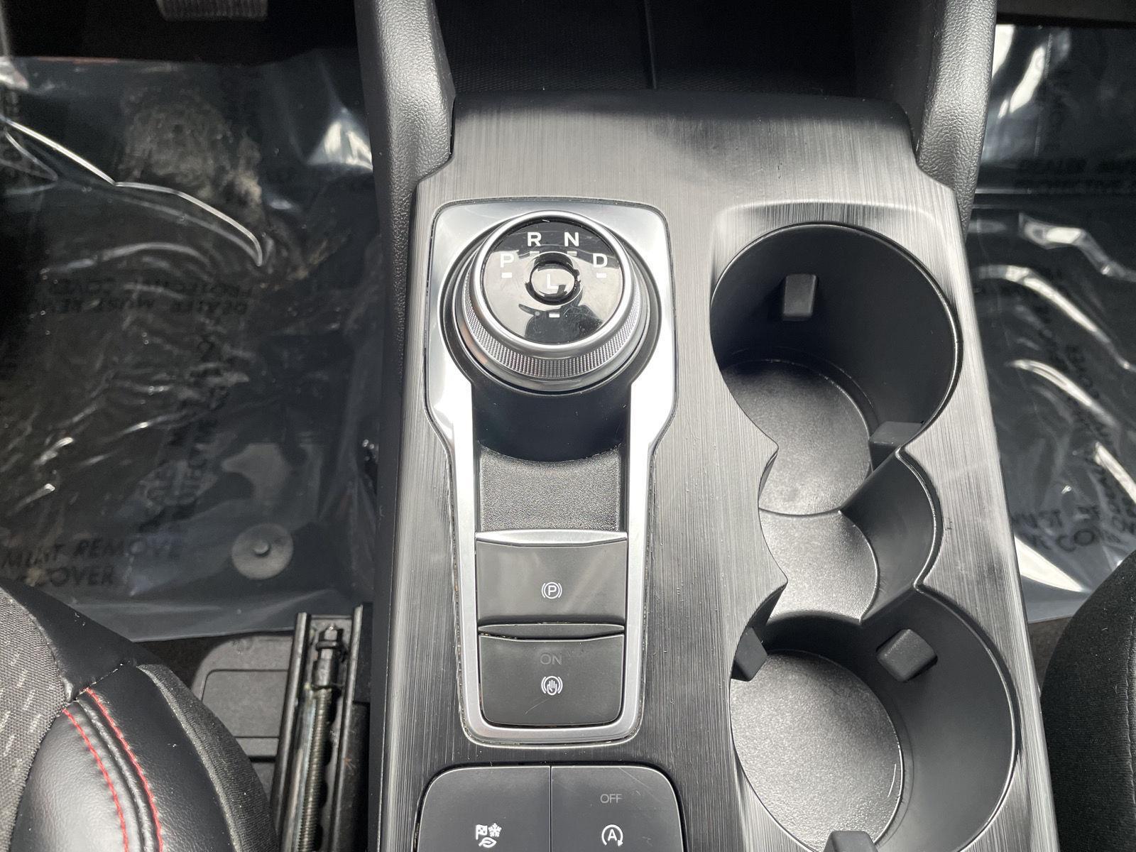 Vehicle photo 30