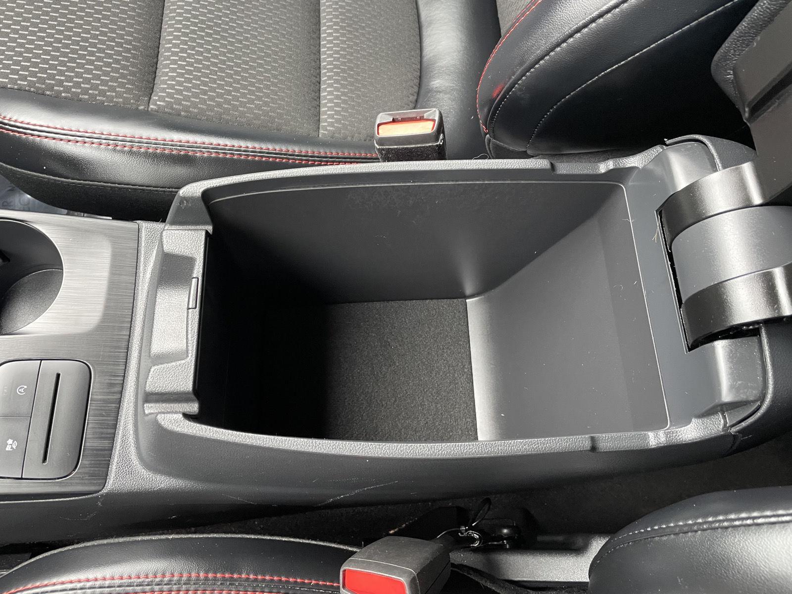 Vehicle photo 31