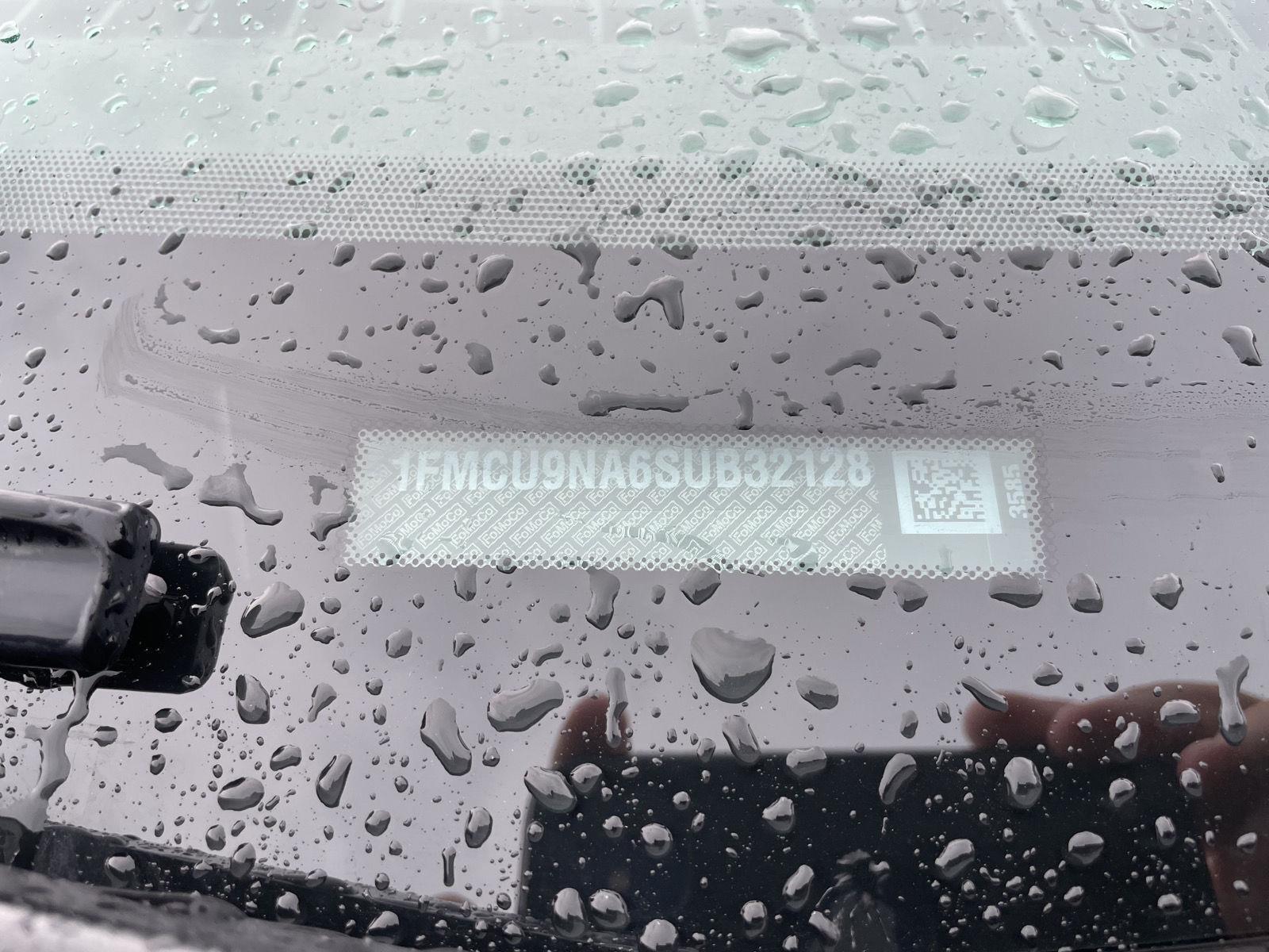 Vehicle photo 33