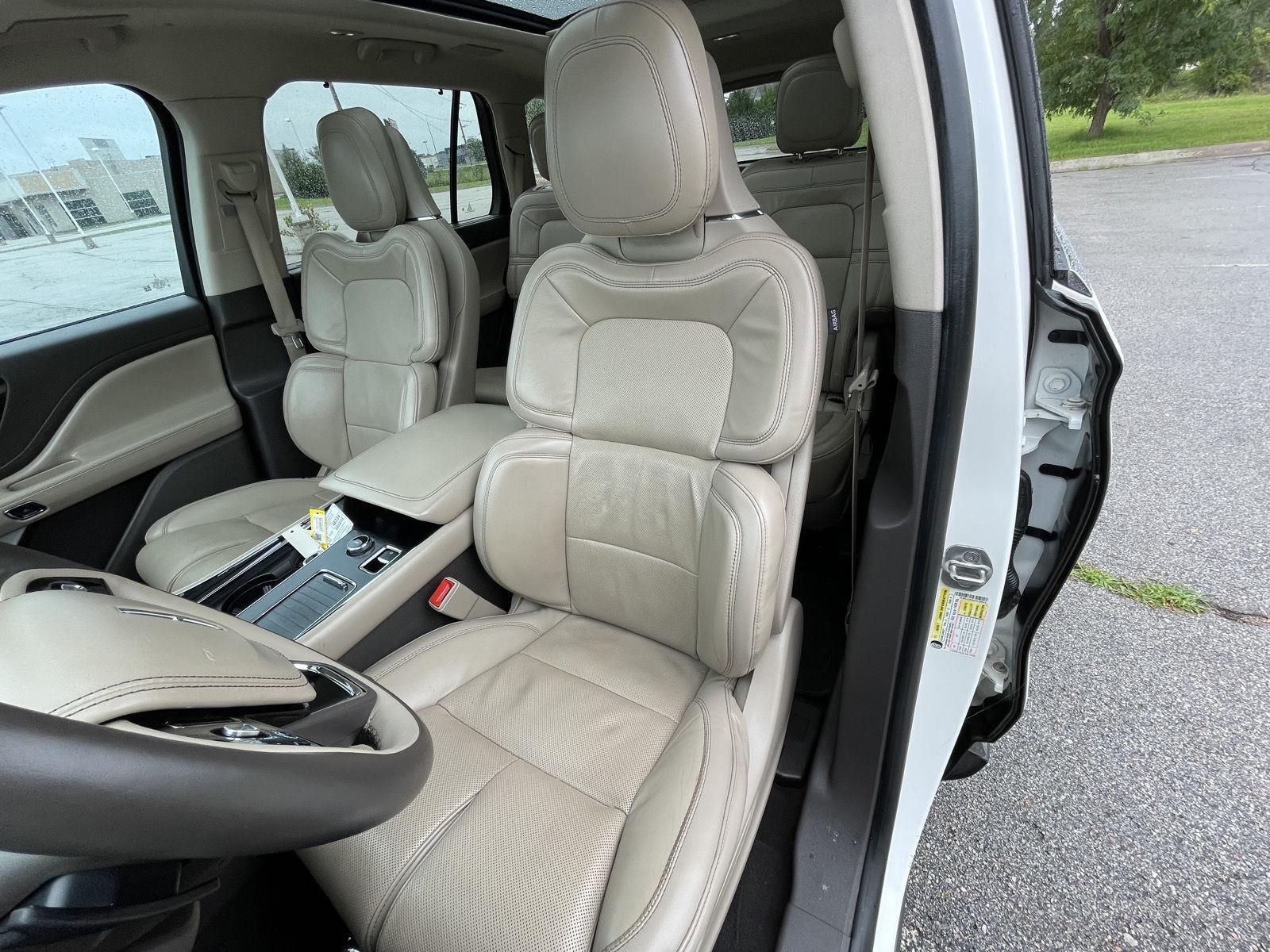 Vehicle photo 18