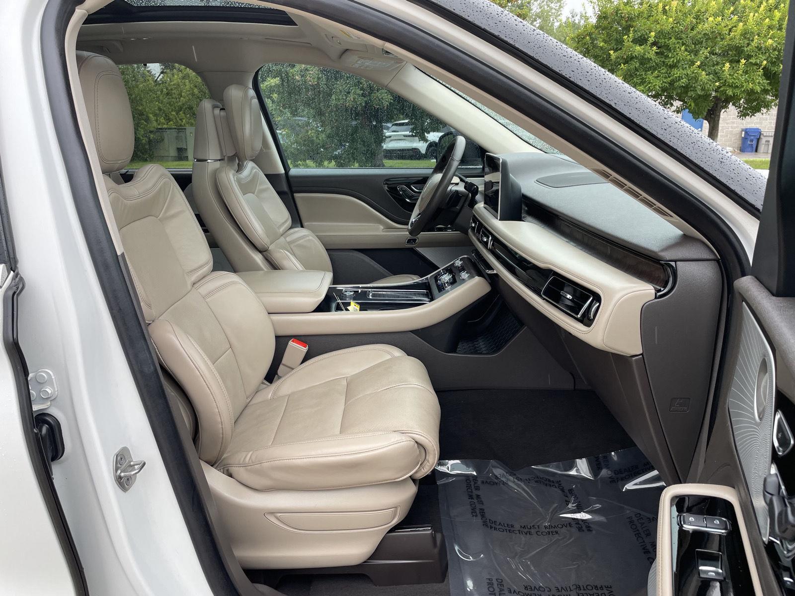 Vehicle photo 19