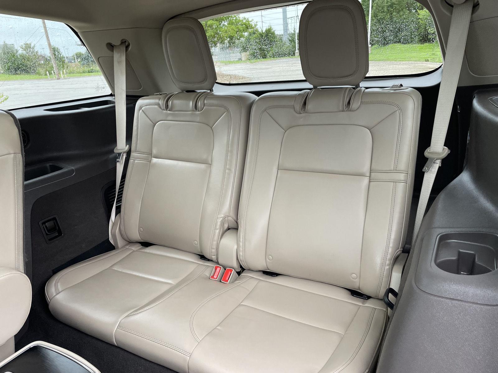 Vehicle photo 22