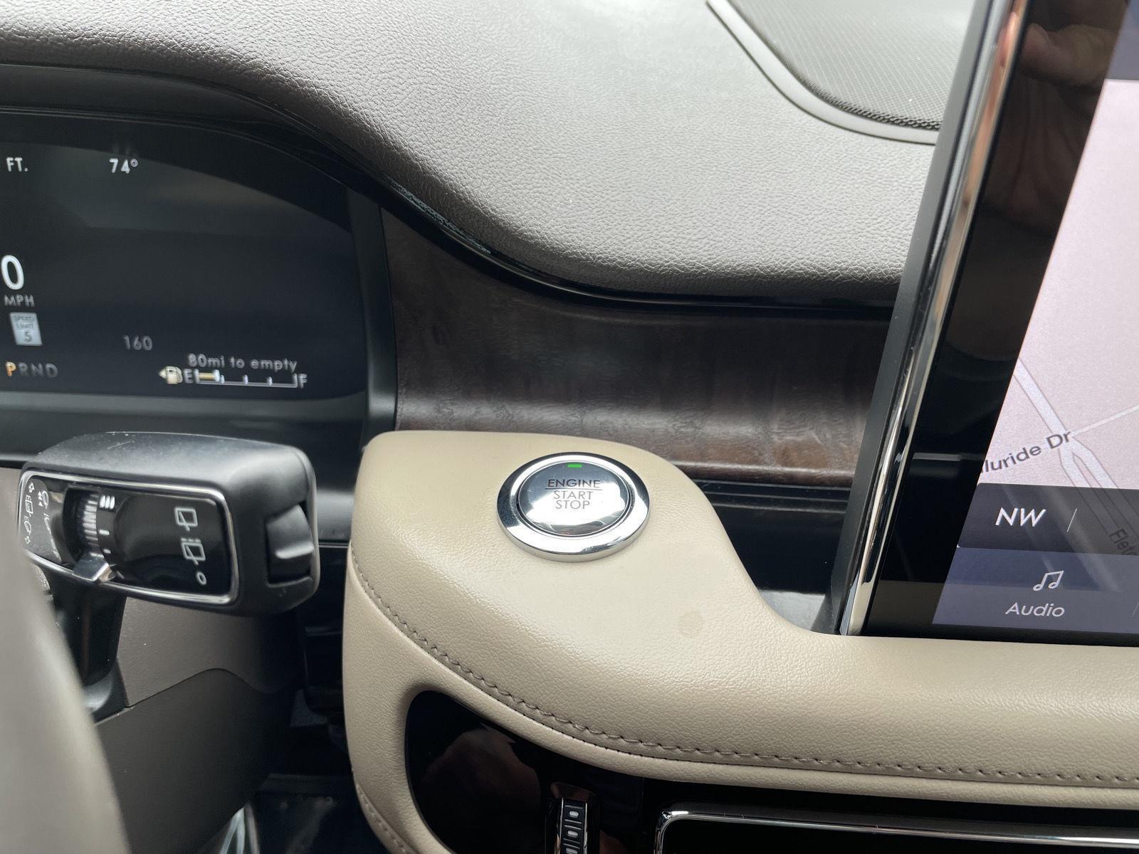 Vehicle photo 29