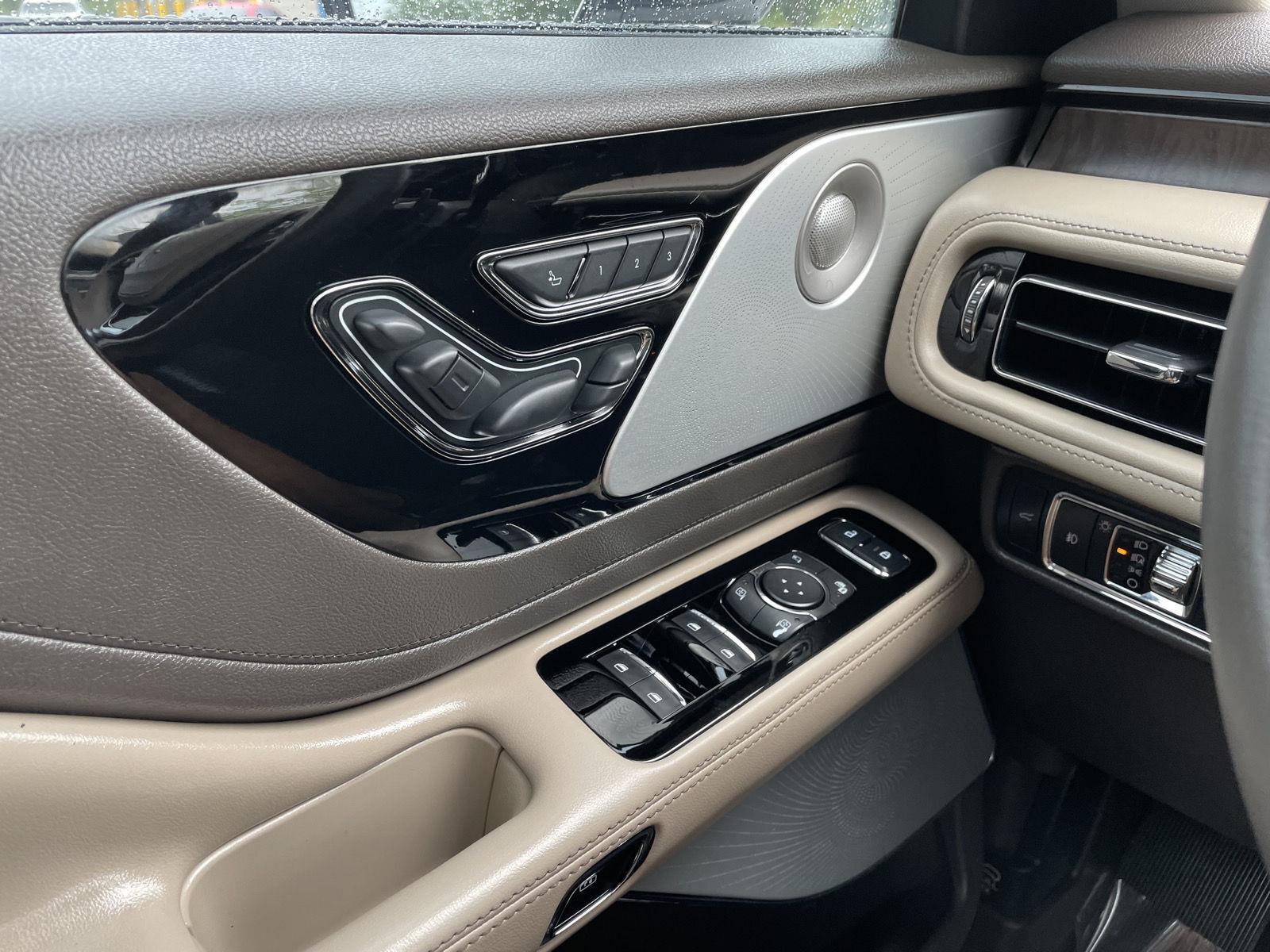 Vehicle photo 35