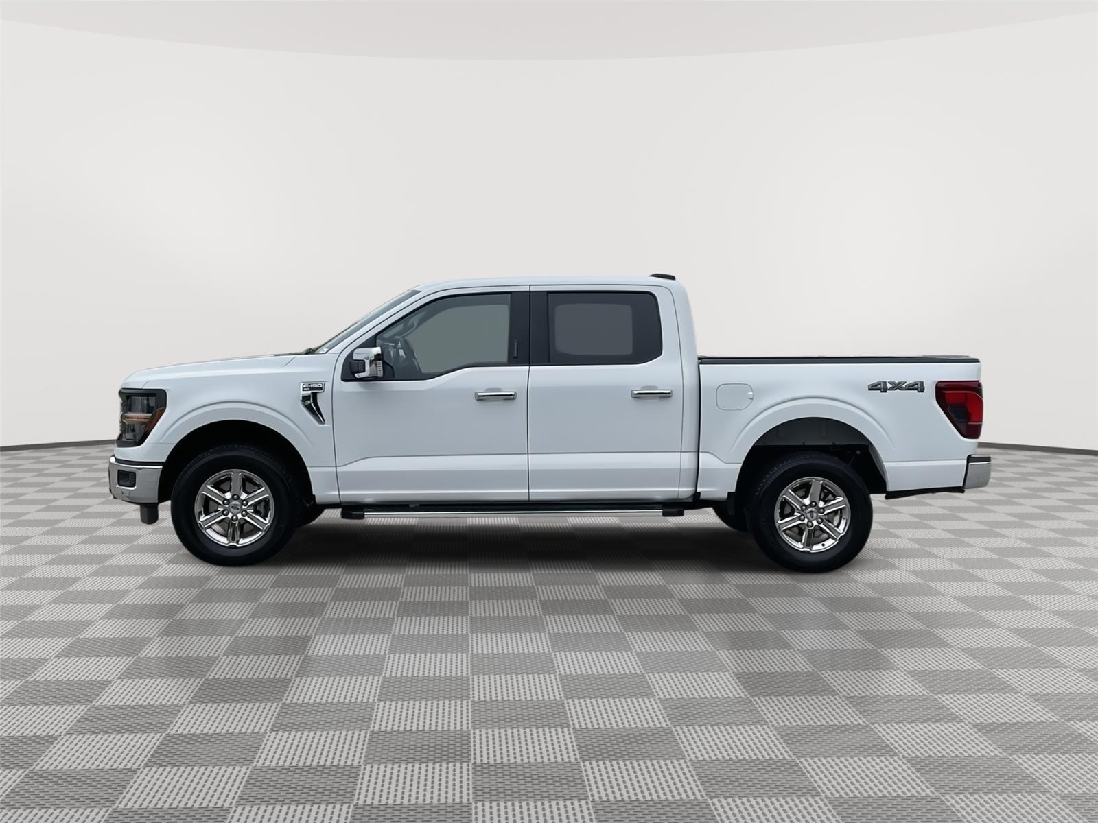 Vehicle photo 2