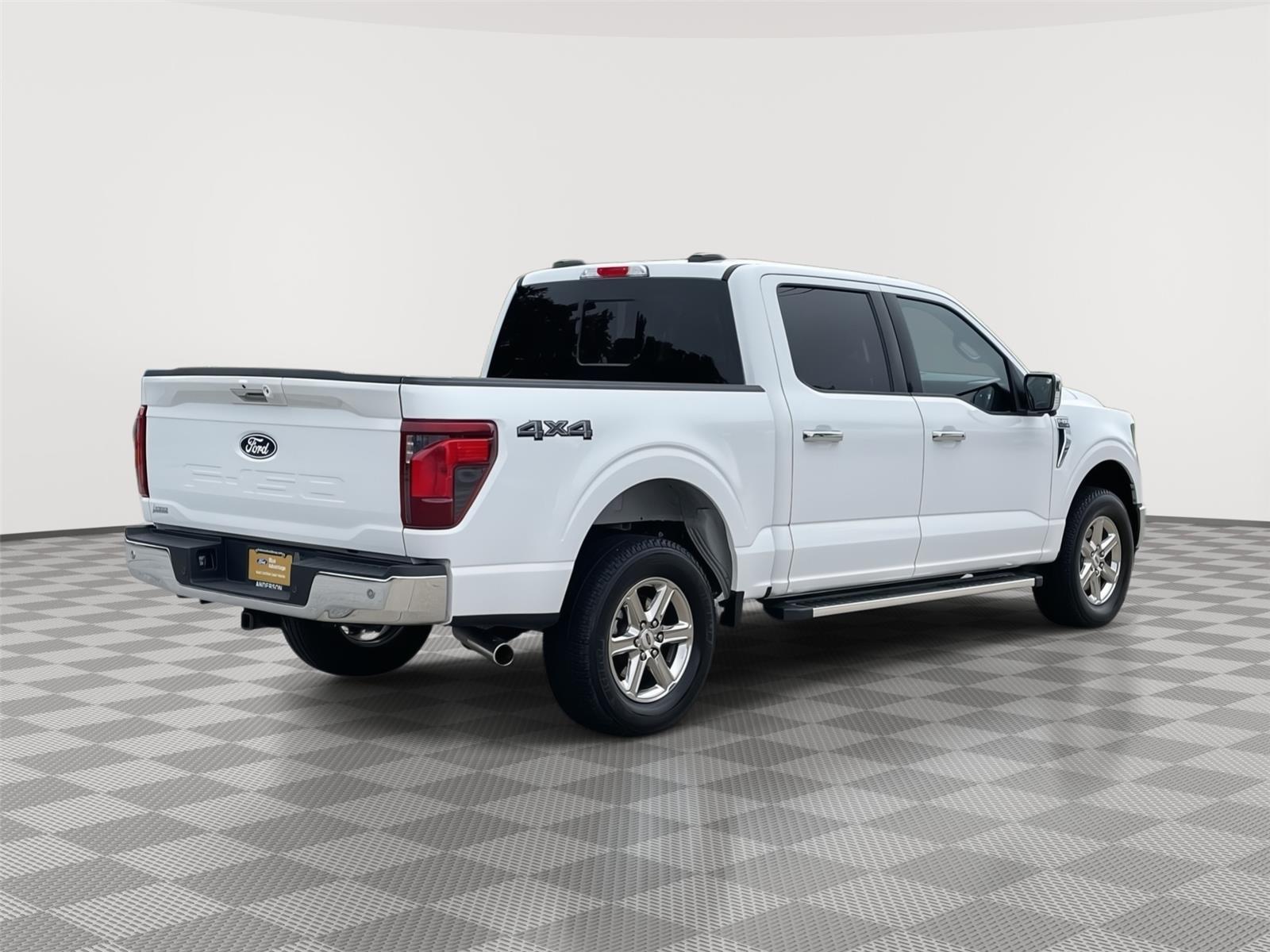 Vehicle photo 7