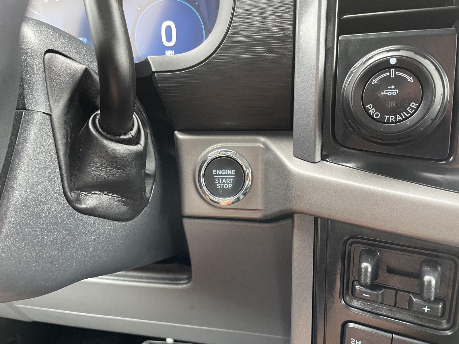 Vehicle photo 25