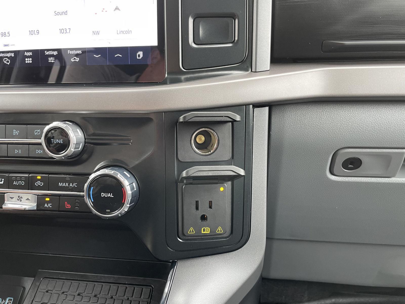 Vehicle photo 31