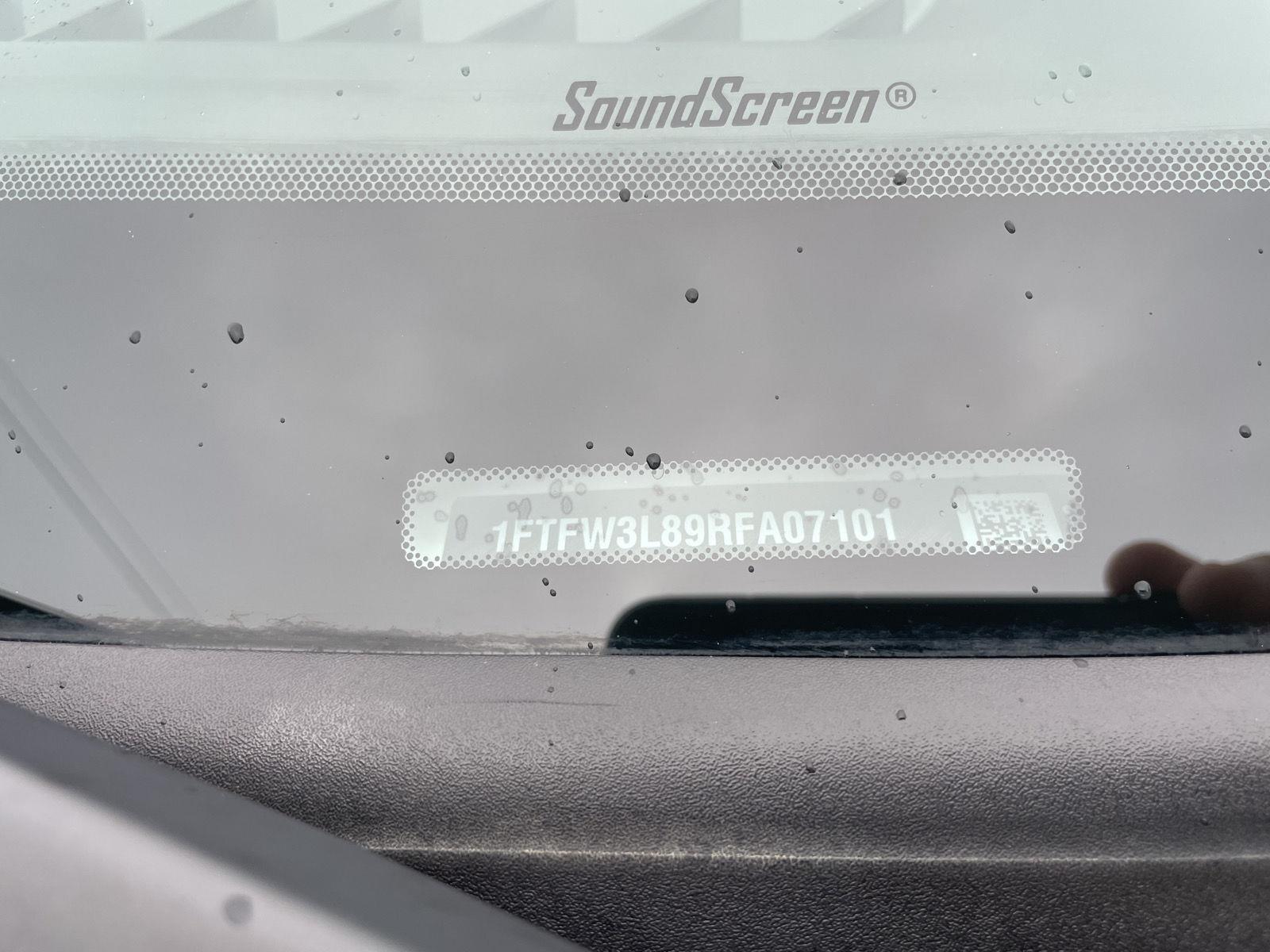 Vehicle photo 37