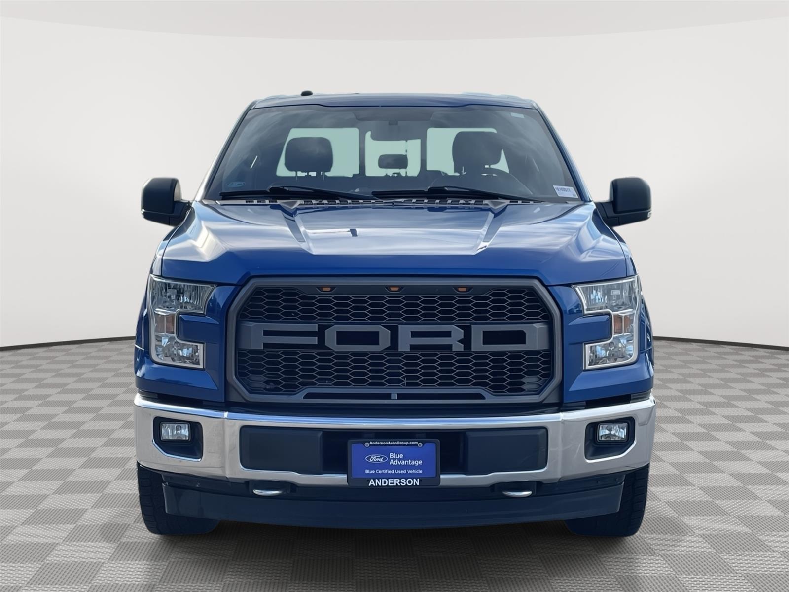 Vehicle photo 4