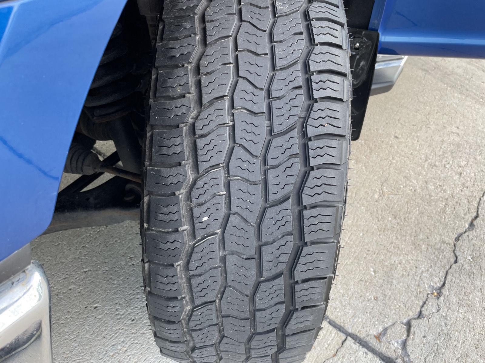 Vehicle photo 11