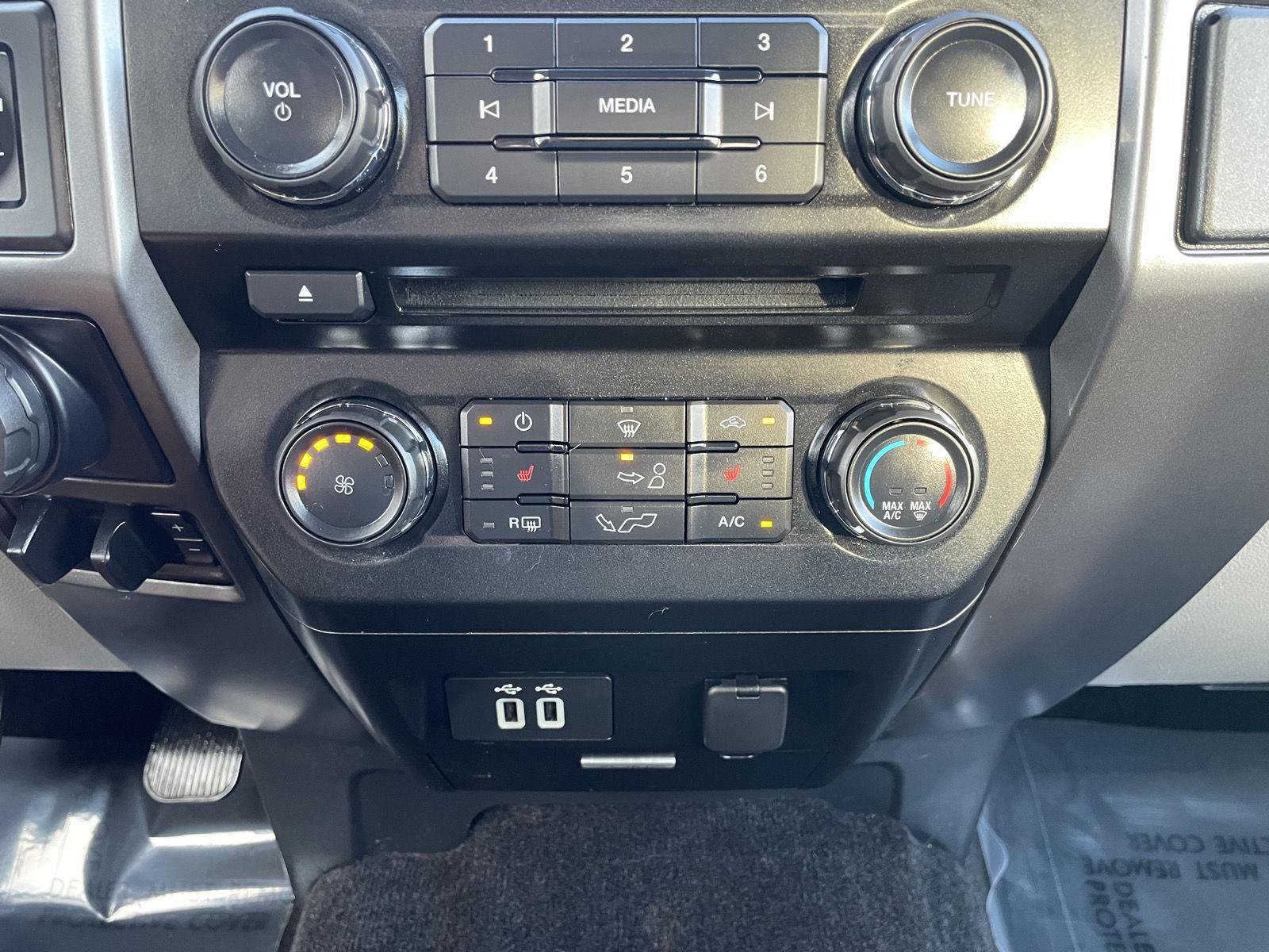 Vehicle photo 24