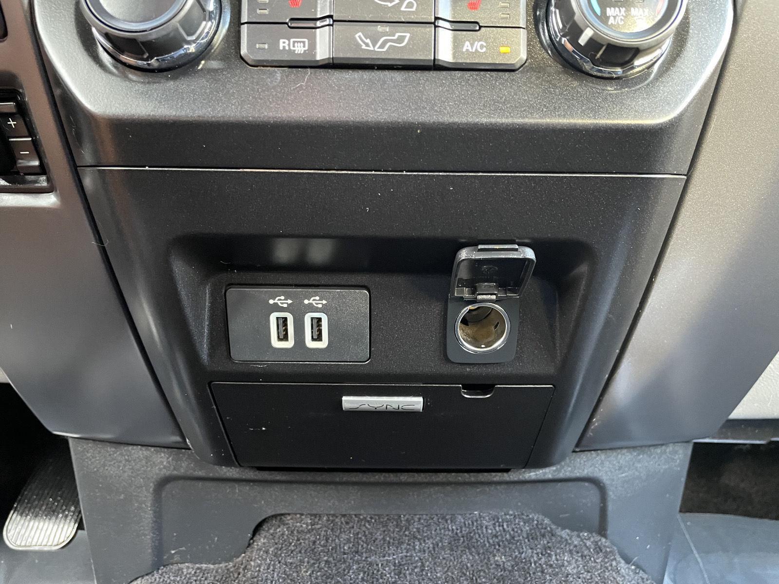 Vehicle photo 26
