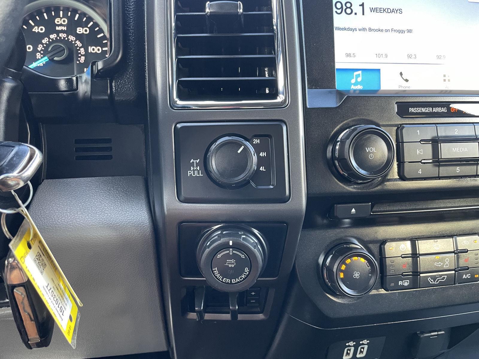 Vehicle photo 27