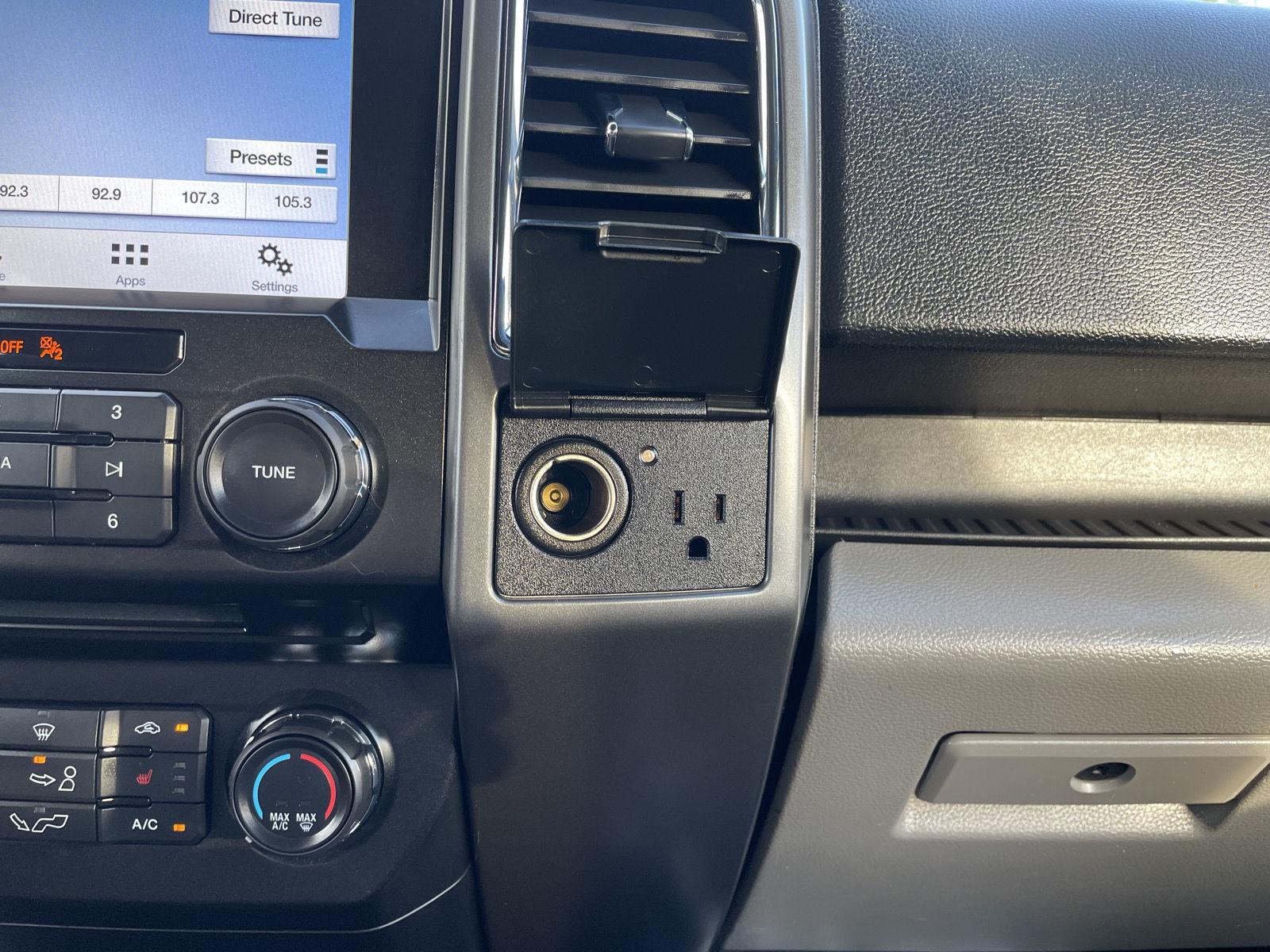 Vehicle photo 29