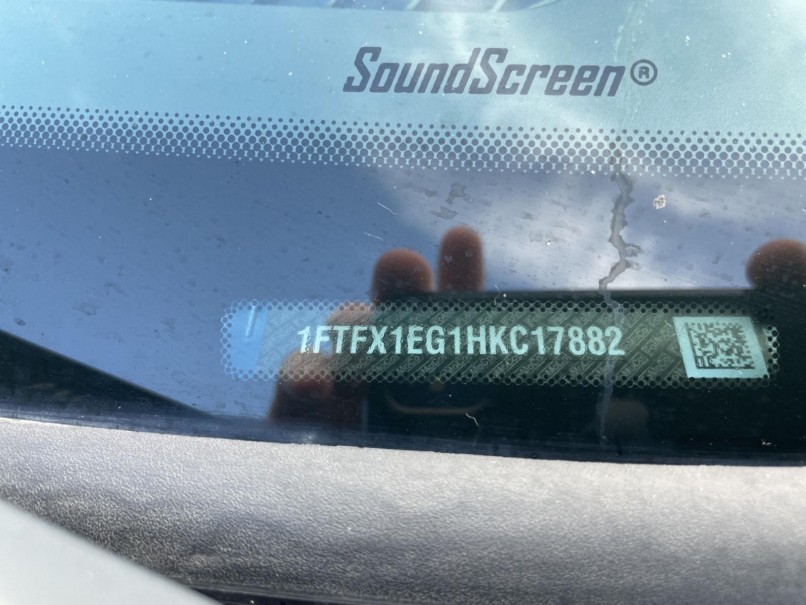 Vehicle photo 34
